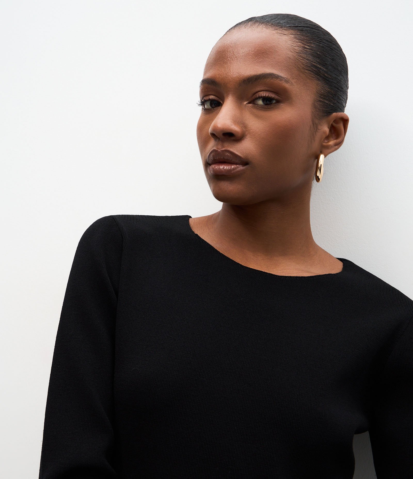 Blusa Assimétrica em Tricô com Aviamento na Cintura Preto 3