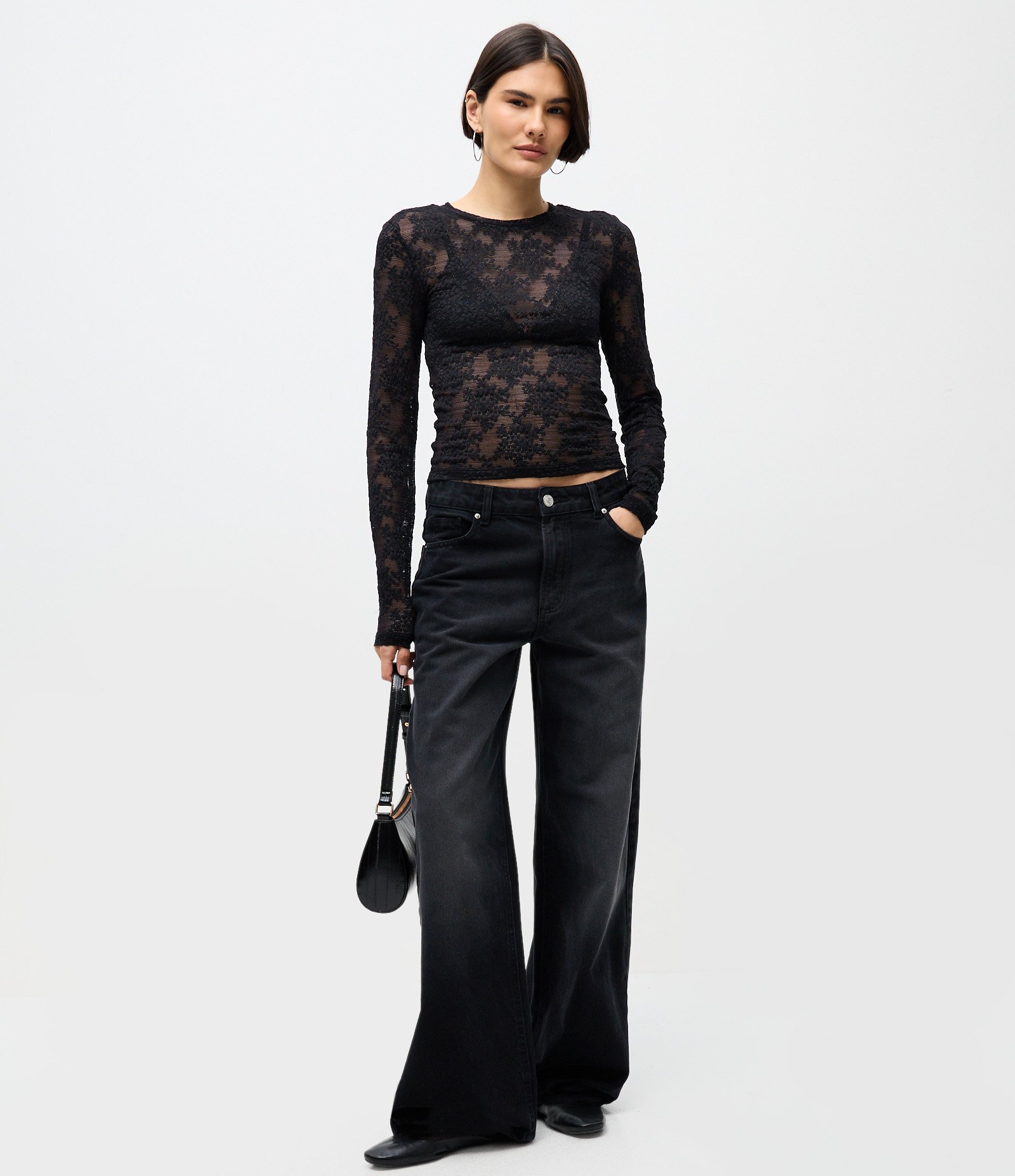 Blusa Slim Manga Longa em Renda Floral Preto 2
