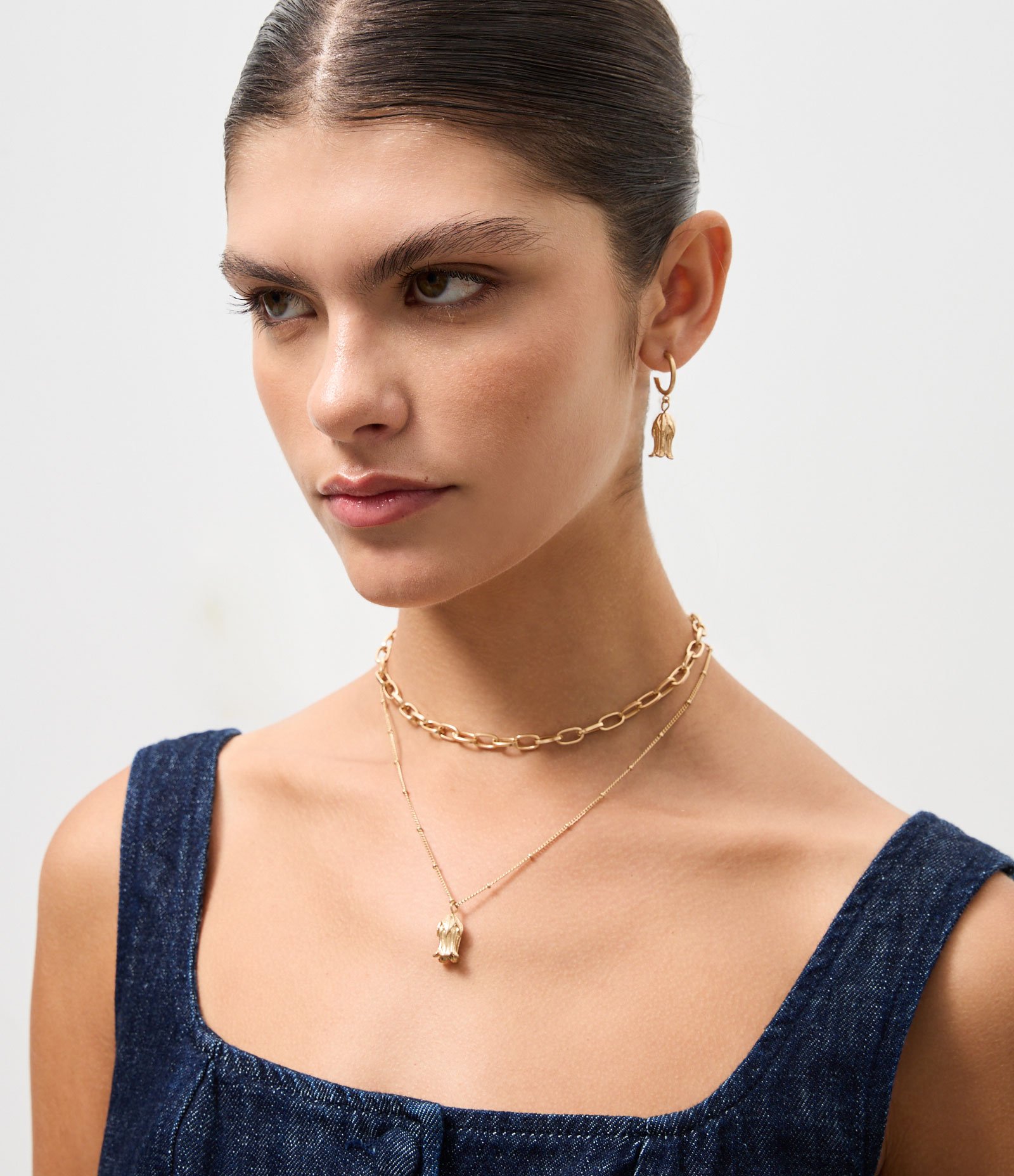 Conjunto de Colar Camadas e Brinco com Pingente de Flor Dourado 1