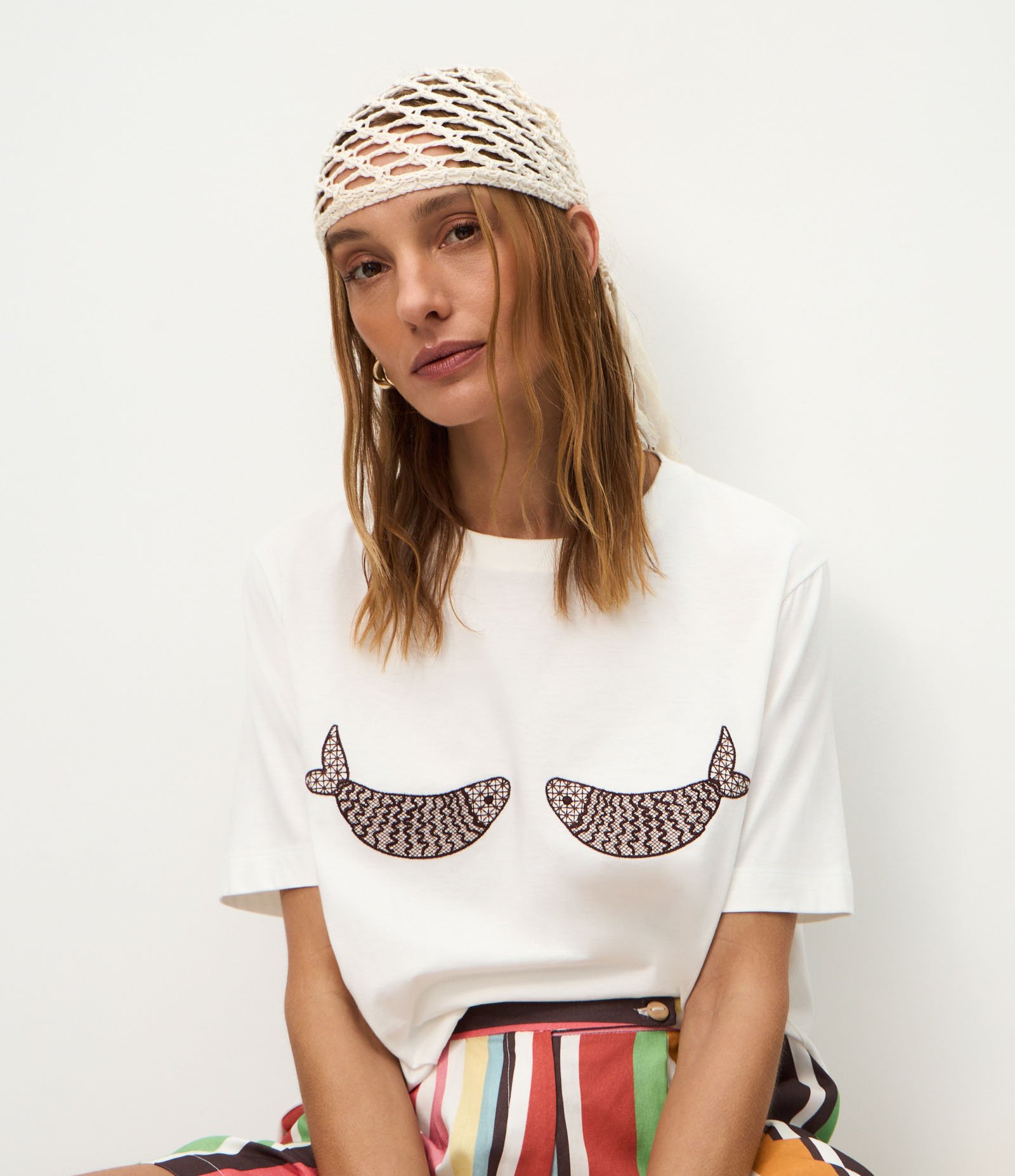 Lenço em Tricô com Franjas Bege 1