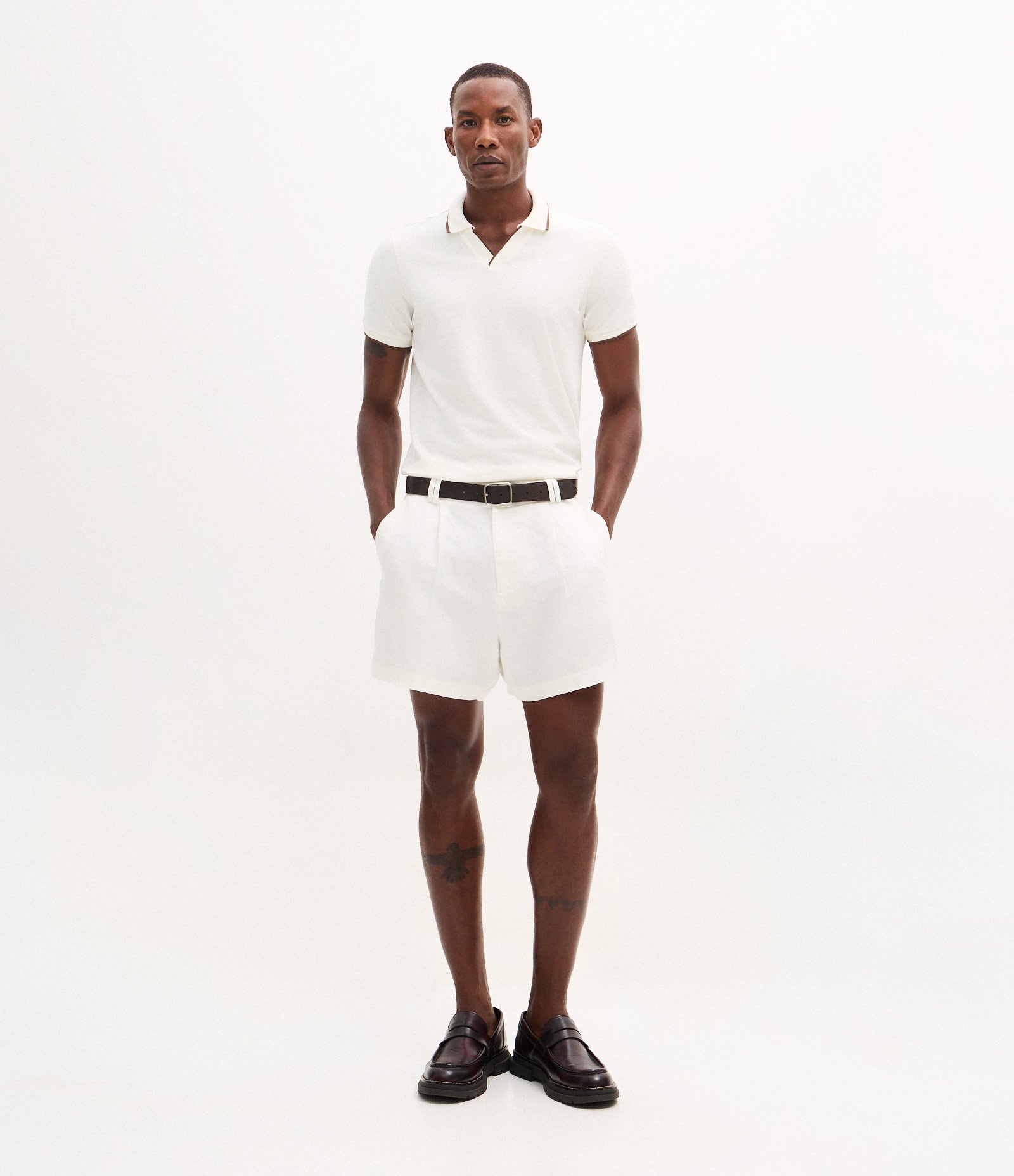 Camisa Polo Manga Curta com Detalhe Contrastante Branco 2