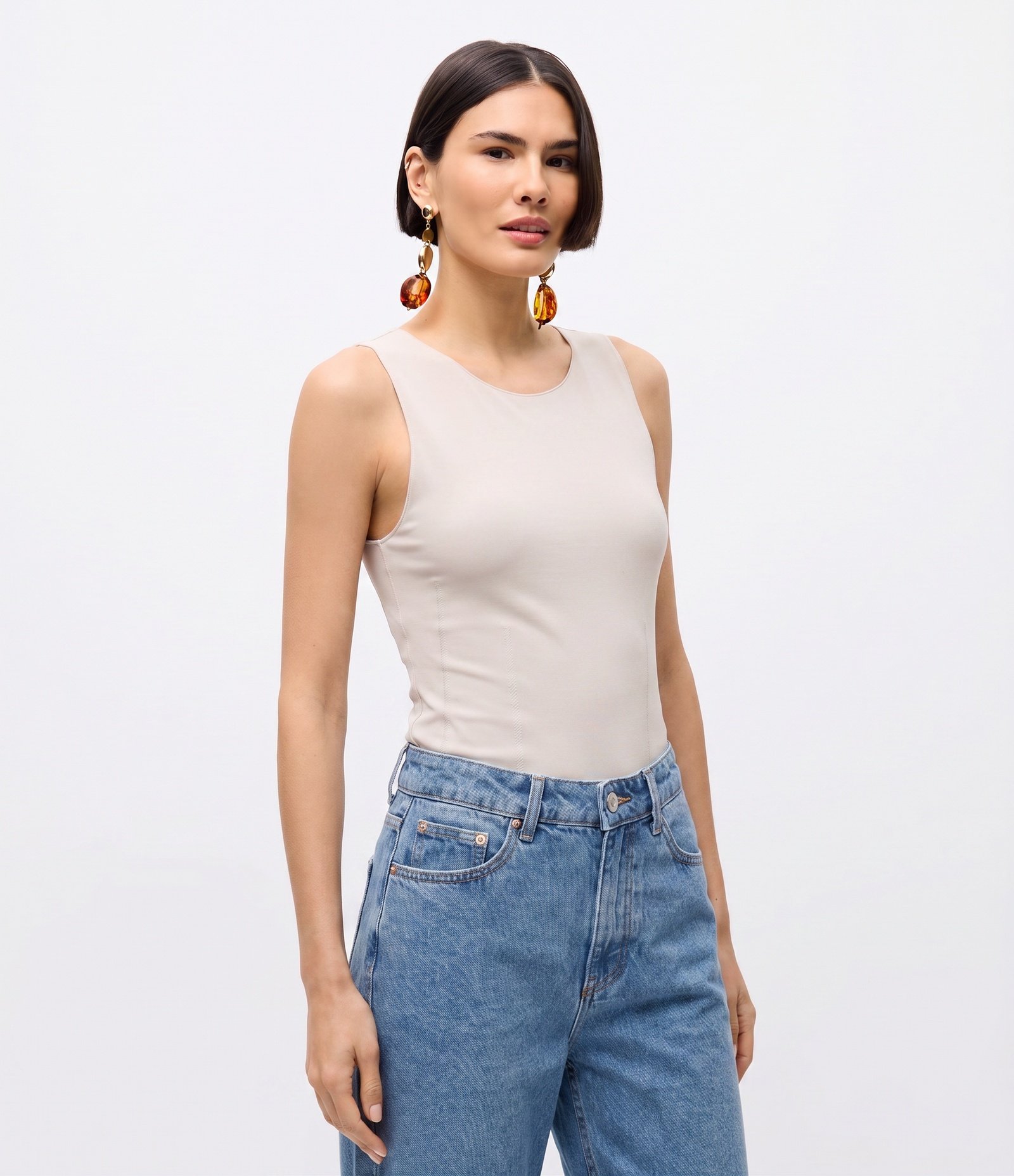 Blusa Ponto Roma sem Manga com Recortes Frontais Off White 2