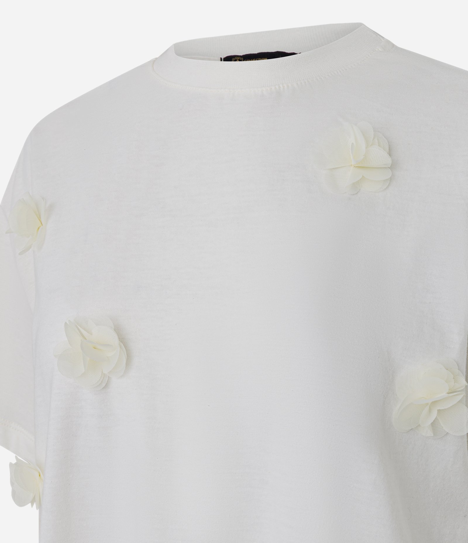 Blusa em Algodão com Aplicação de Flores em Relevo Branco 6