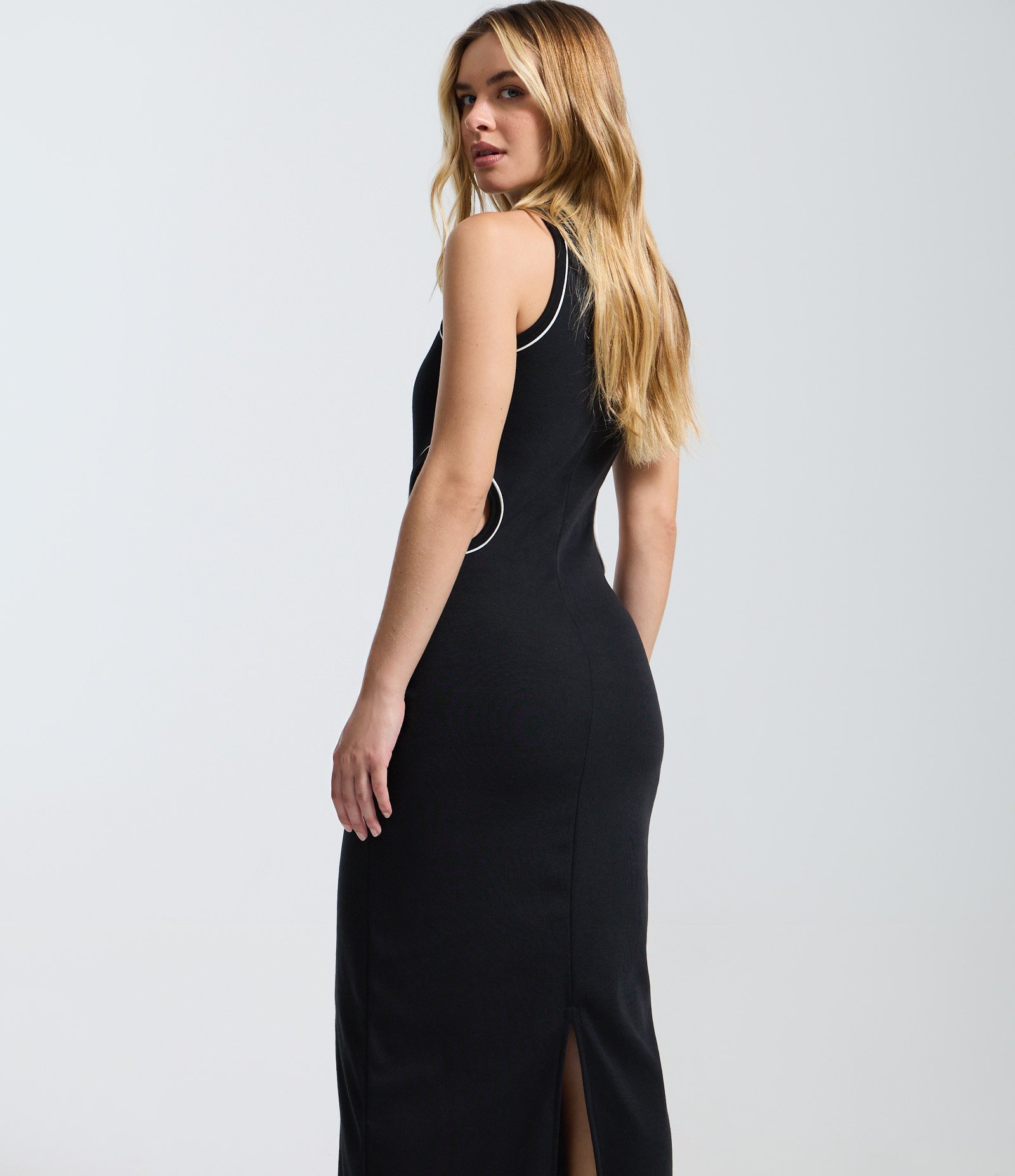 Vestido New Midi em Ribana com Cut Out na Cintura e Viés Contrastante Preto 4