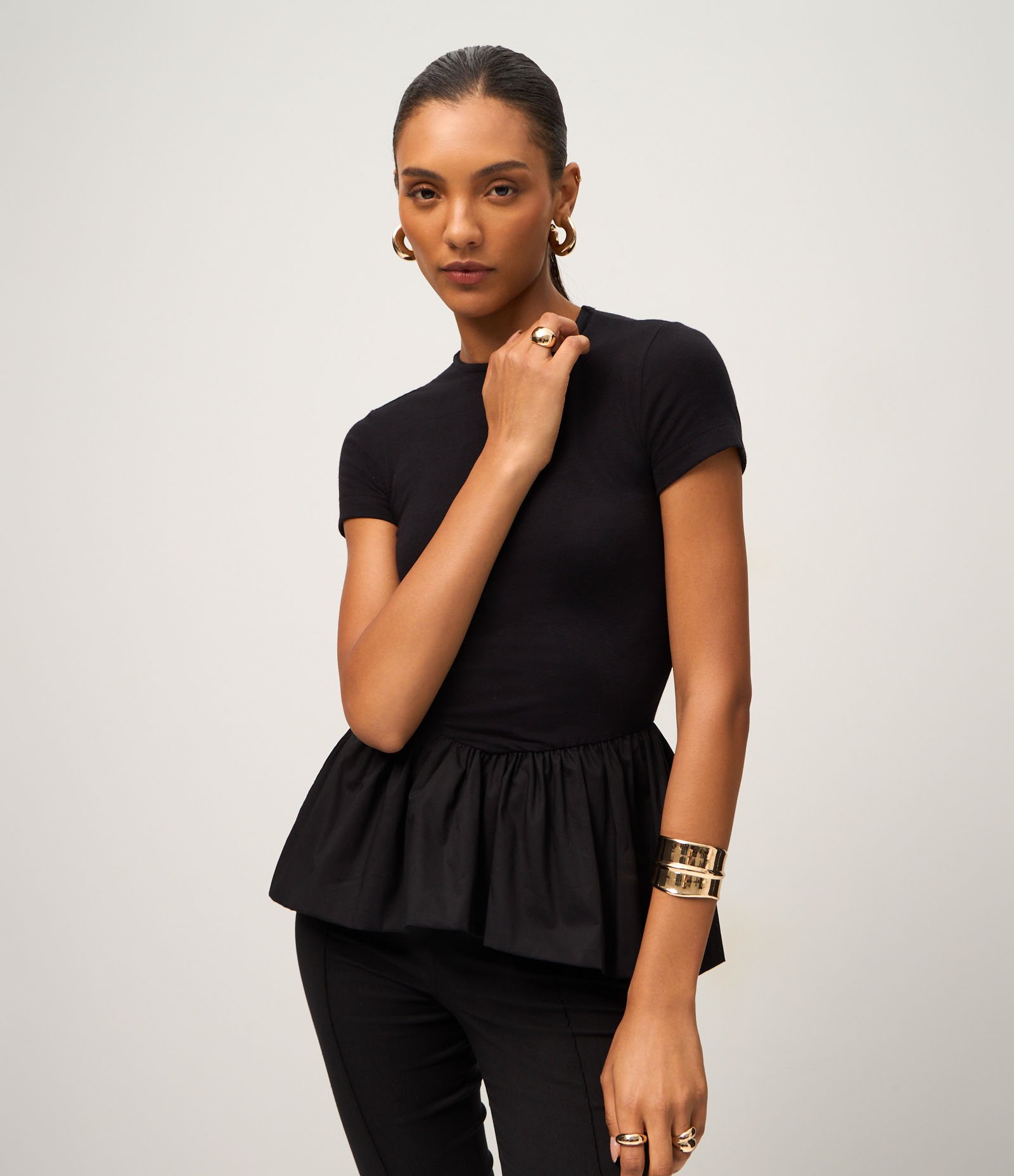 Blusa em Algodão com Manga Curta e Peplum Preto 1