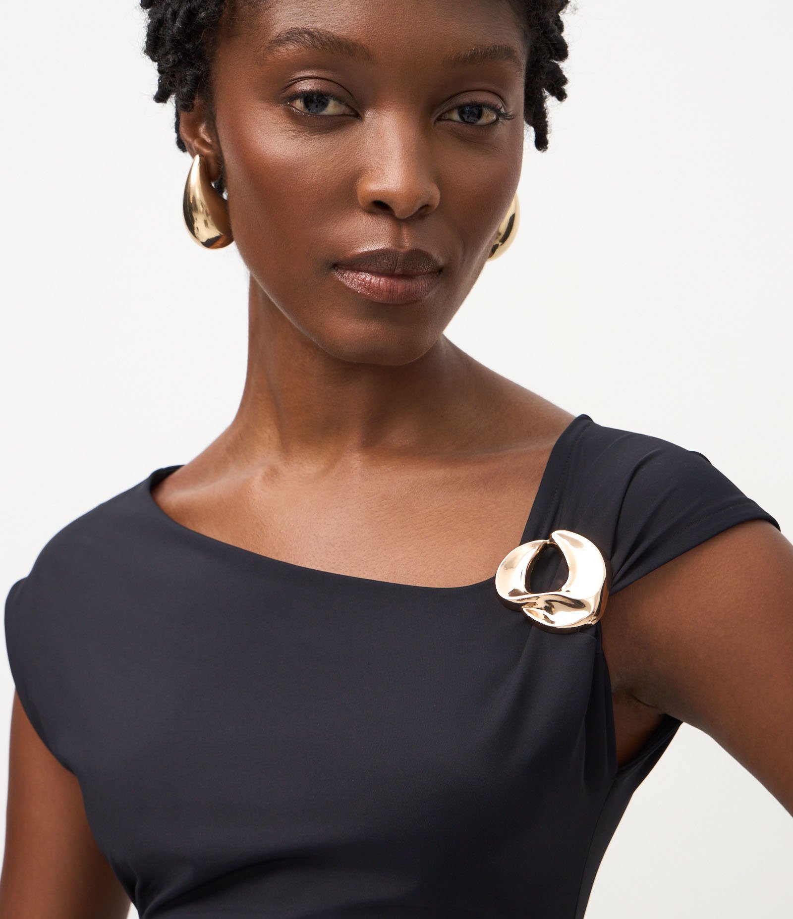 Blusa em Poliamida com Aviamento no Ombro Preto 3