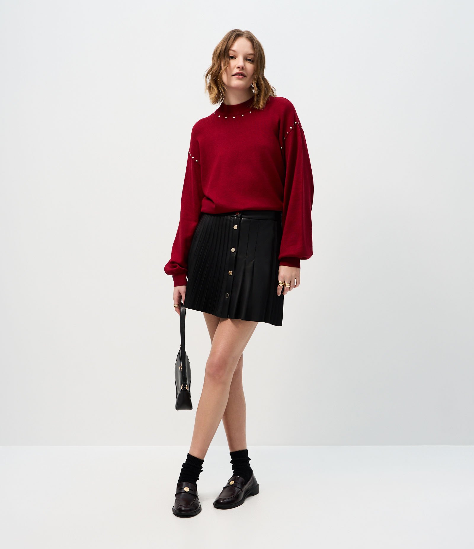 Suéter Regular em Tricô com Aplicação de Tachas Vermelho 2