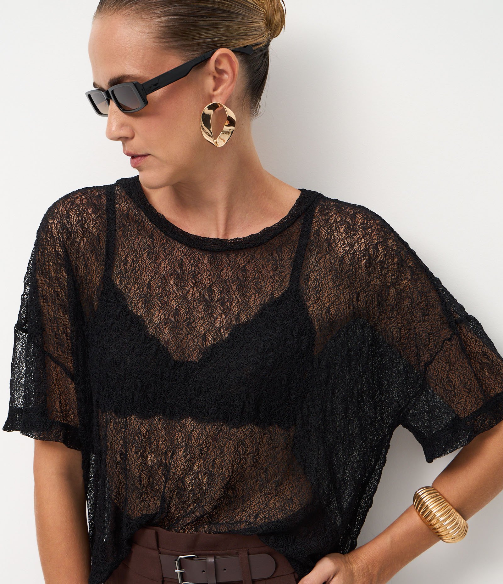 Camiseta Oversized Rendada com Transparência Preto 3