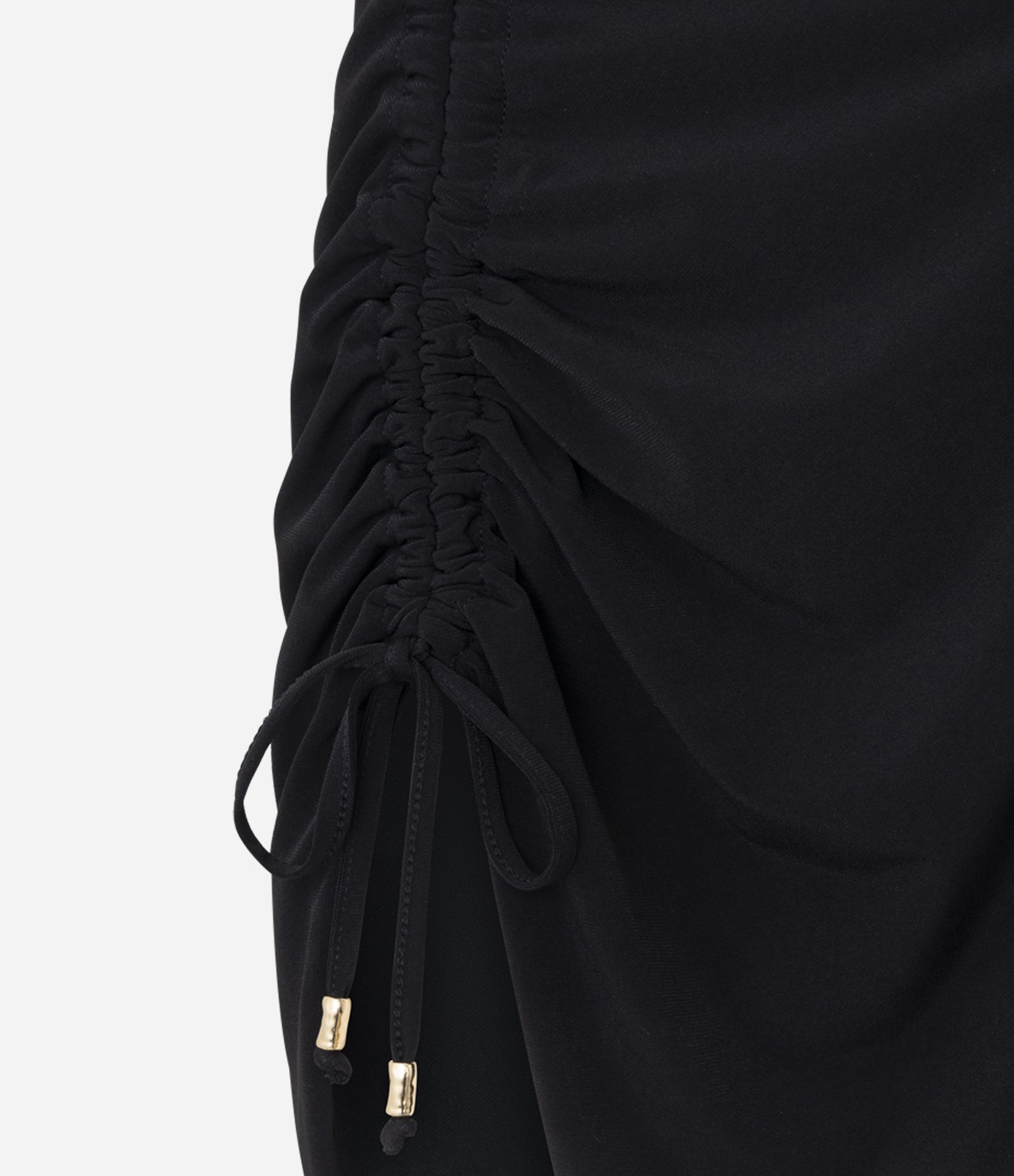 Blusa em Jersey com Decote Assimétrico Preto 5