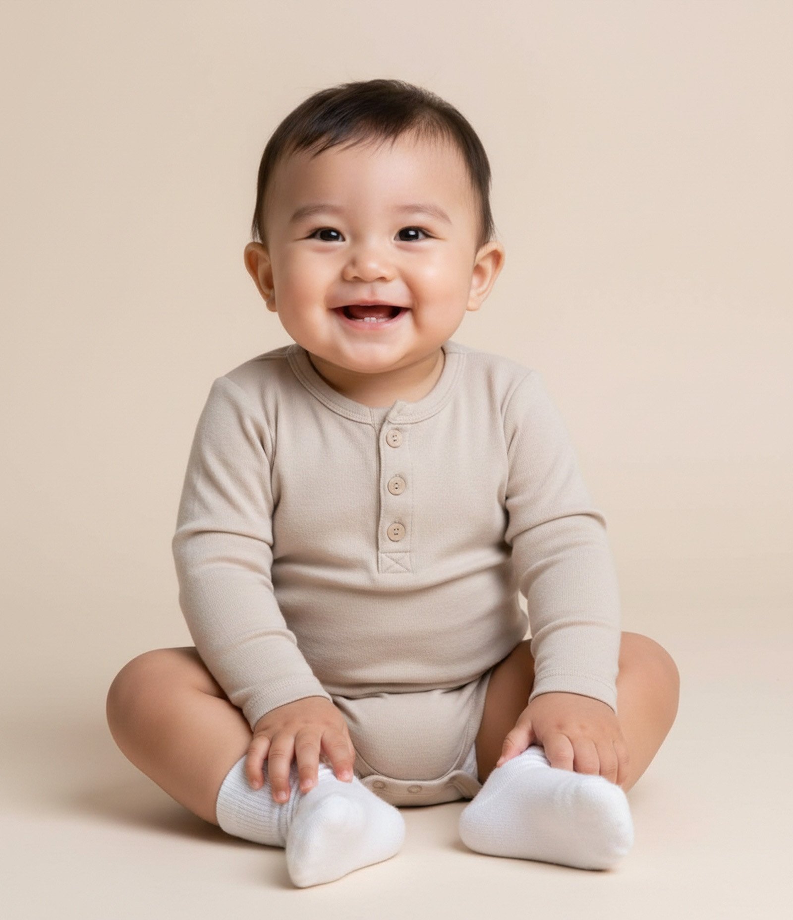 Body Infantil em Piquet com Gola Henley e Botões – Tam 0 a 18 Meses Bege 1
