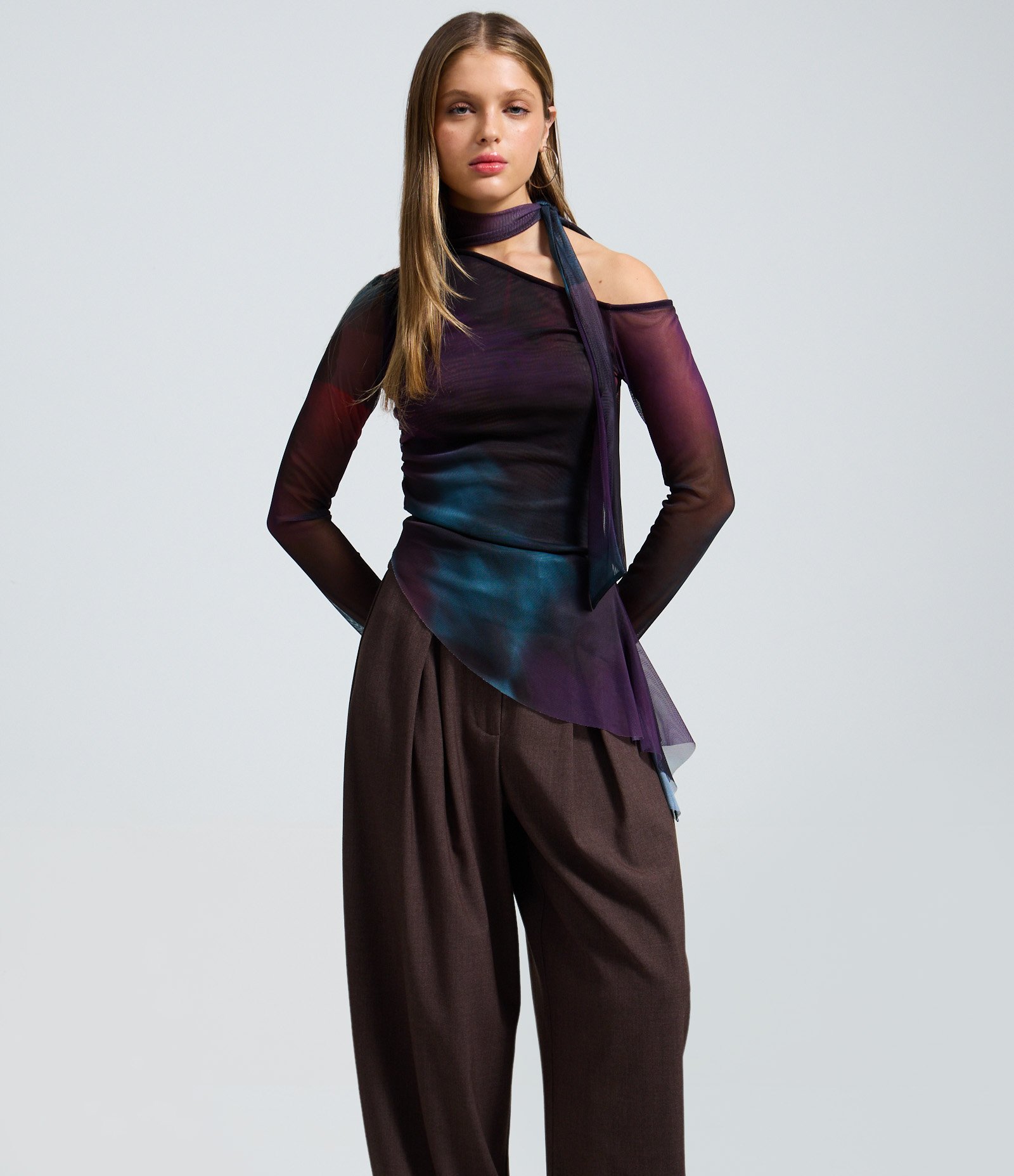 Calça Alfaiatada Barrel Marrom 2