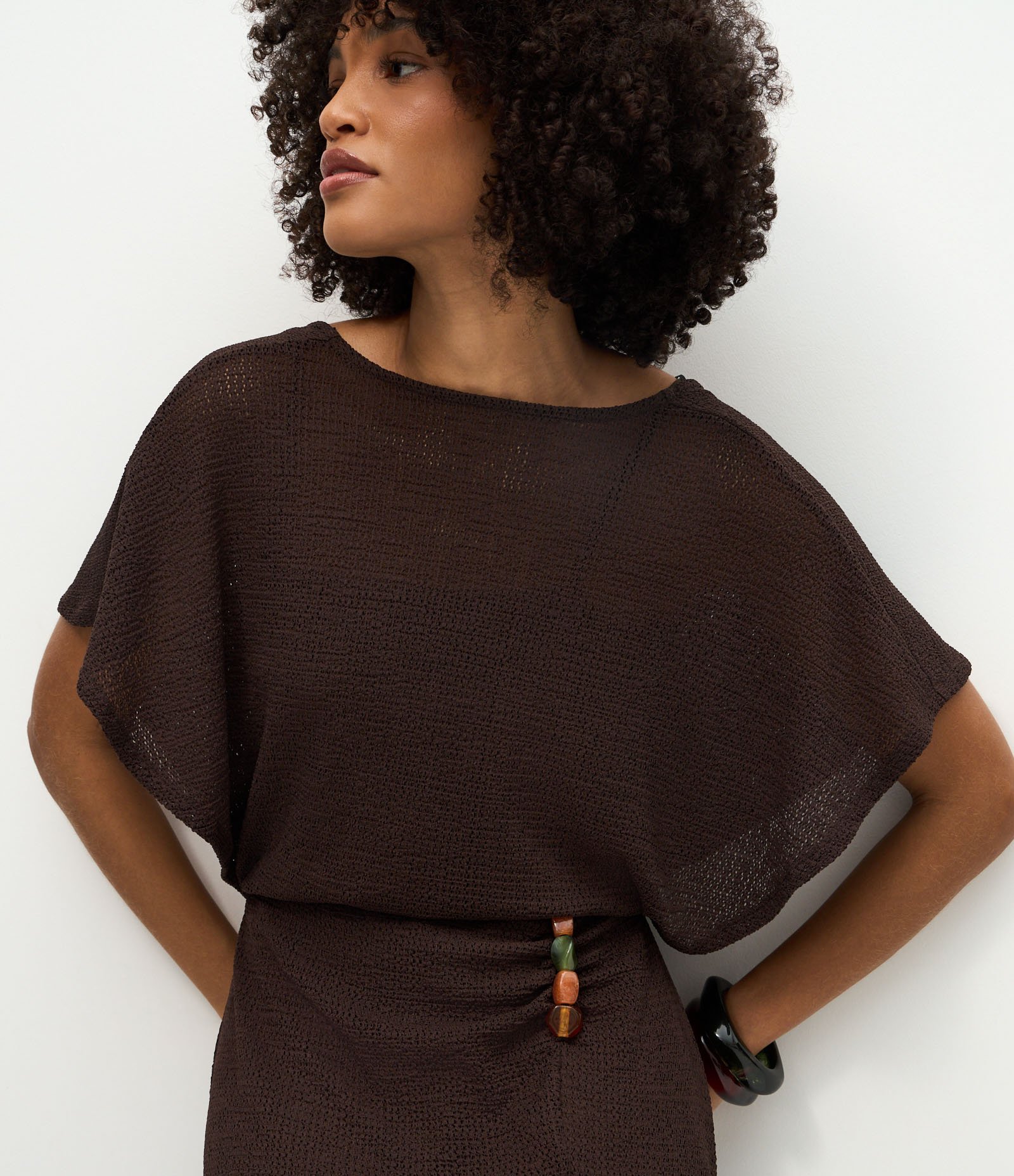 Vestido Longo em Tricô com Decote V nas Costas Marrom 3