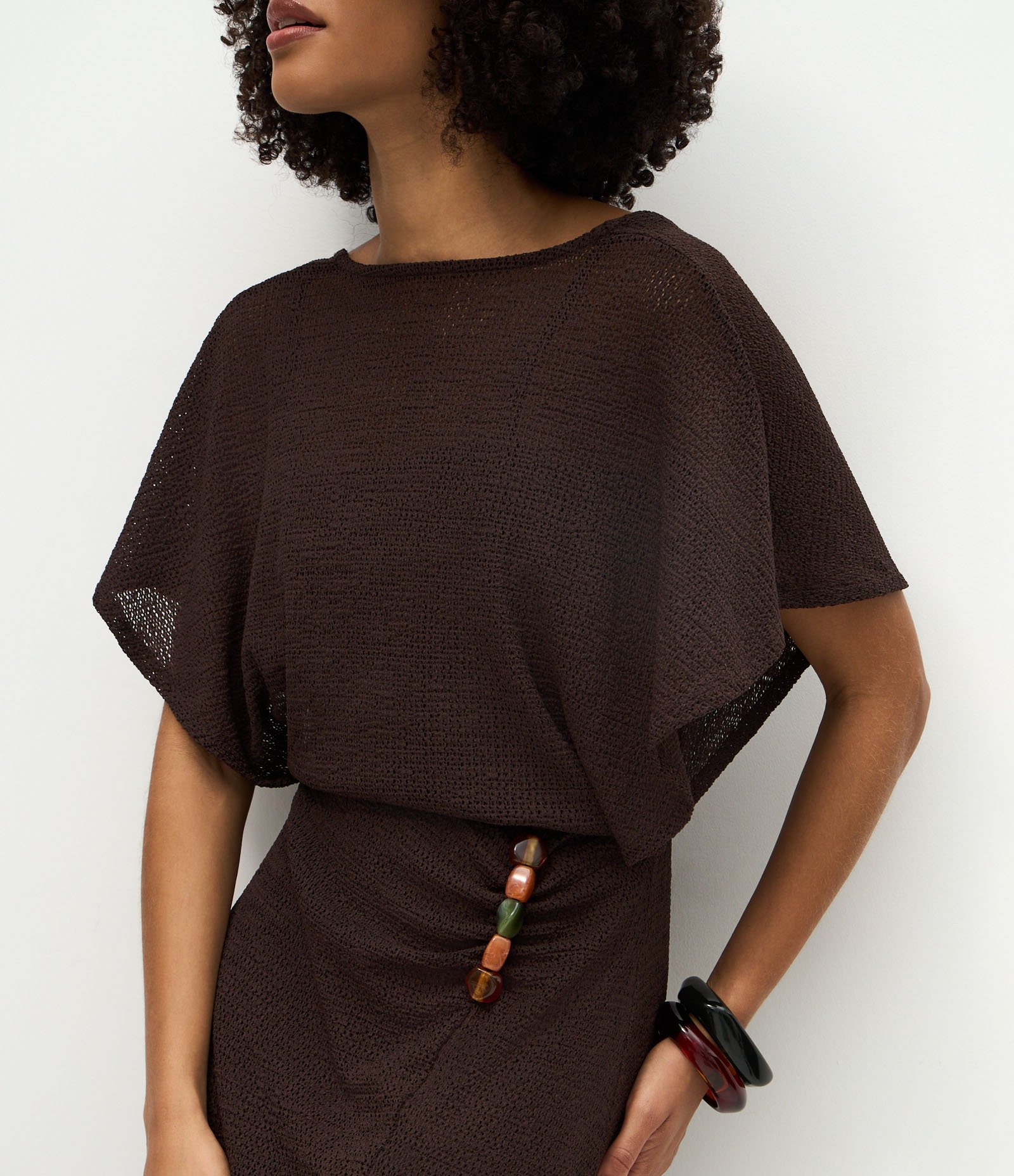 Vestido Longo em Tricô com Decote V nas Costas Marrom 4