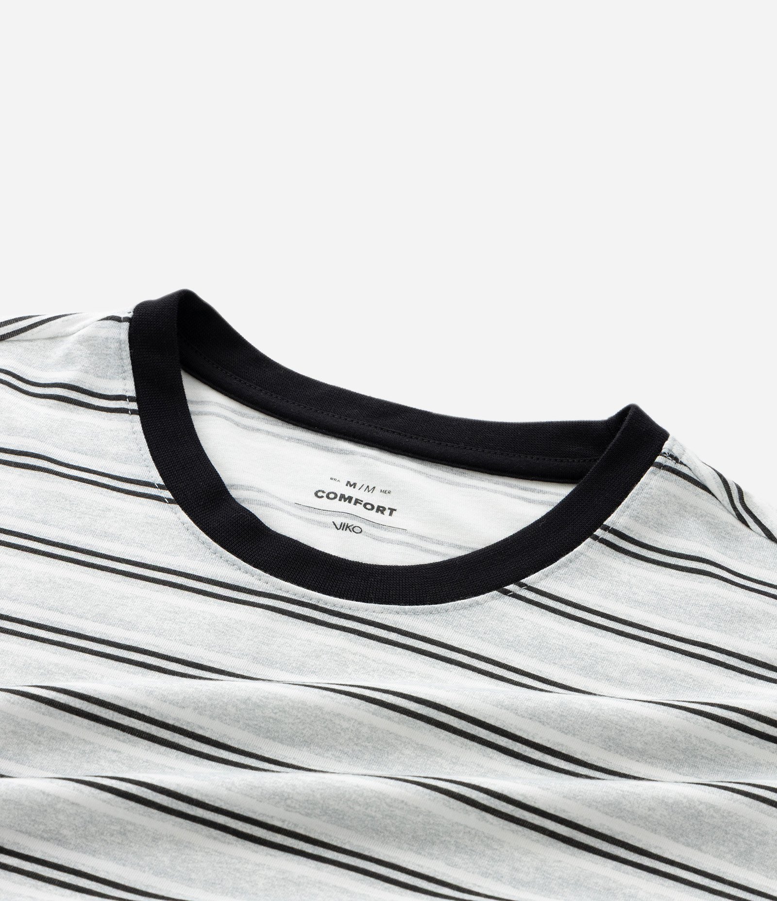 Pijama Curto Blusa Listrada e Short Cinza 8