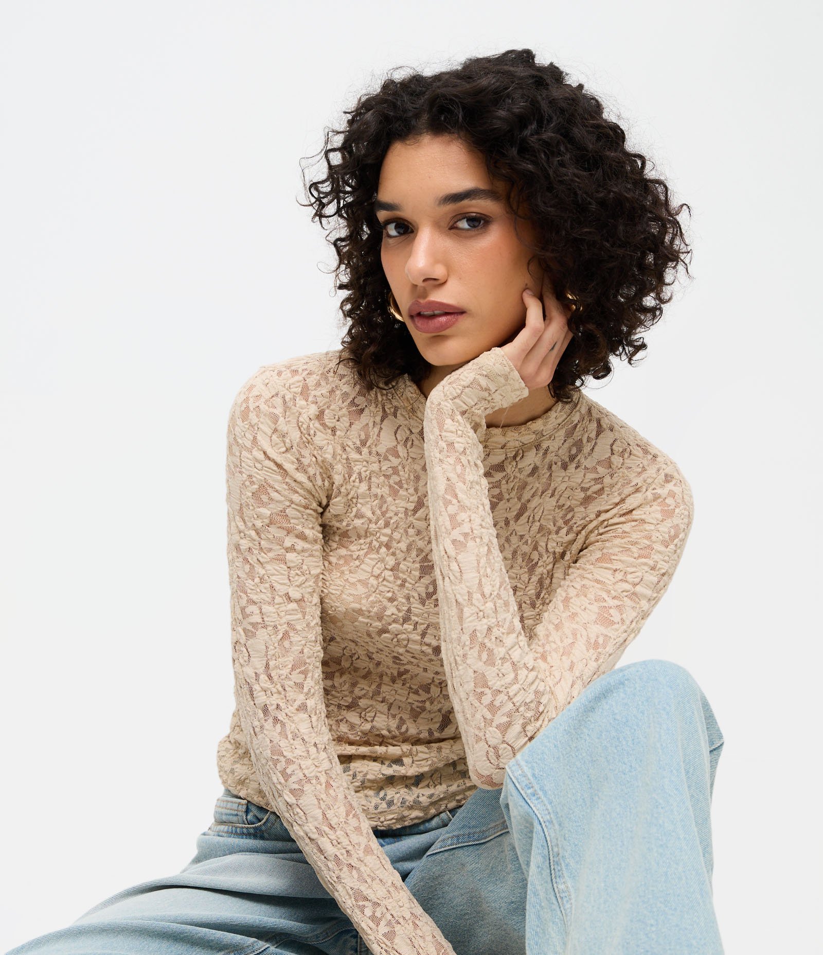 Blusa Segunda Pele em Renda Texturizada com Manga Longa Bege 1