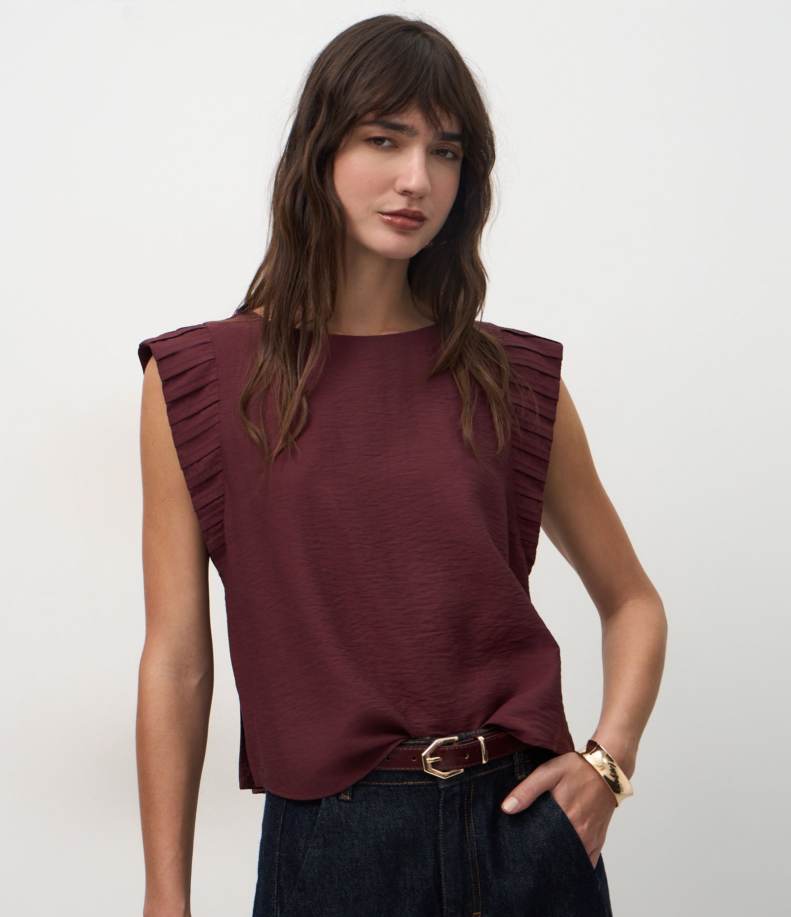 Blusa em Airflow com Recortes no Ombro Marrom 1