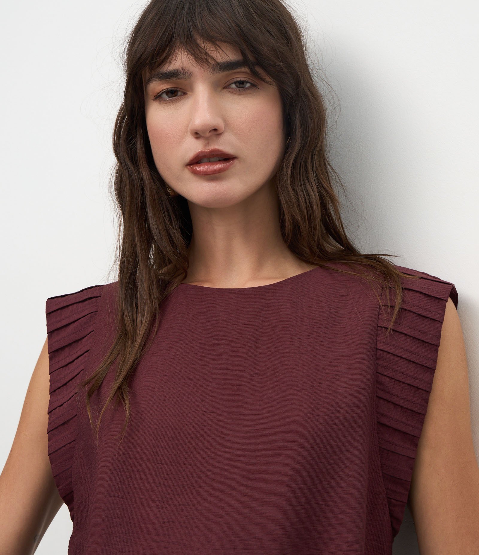 Blusa em Airflow com Recortes no Ombro Marrom 3