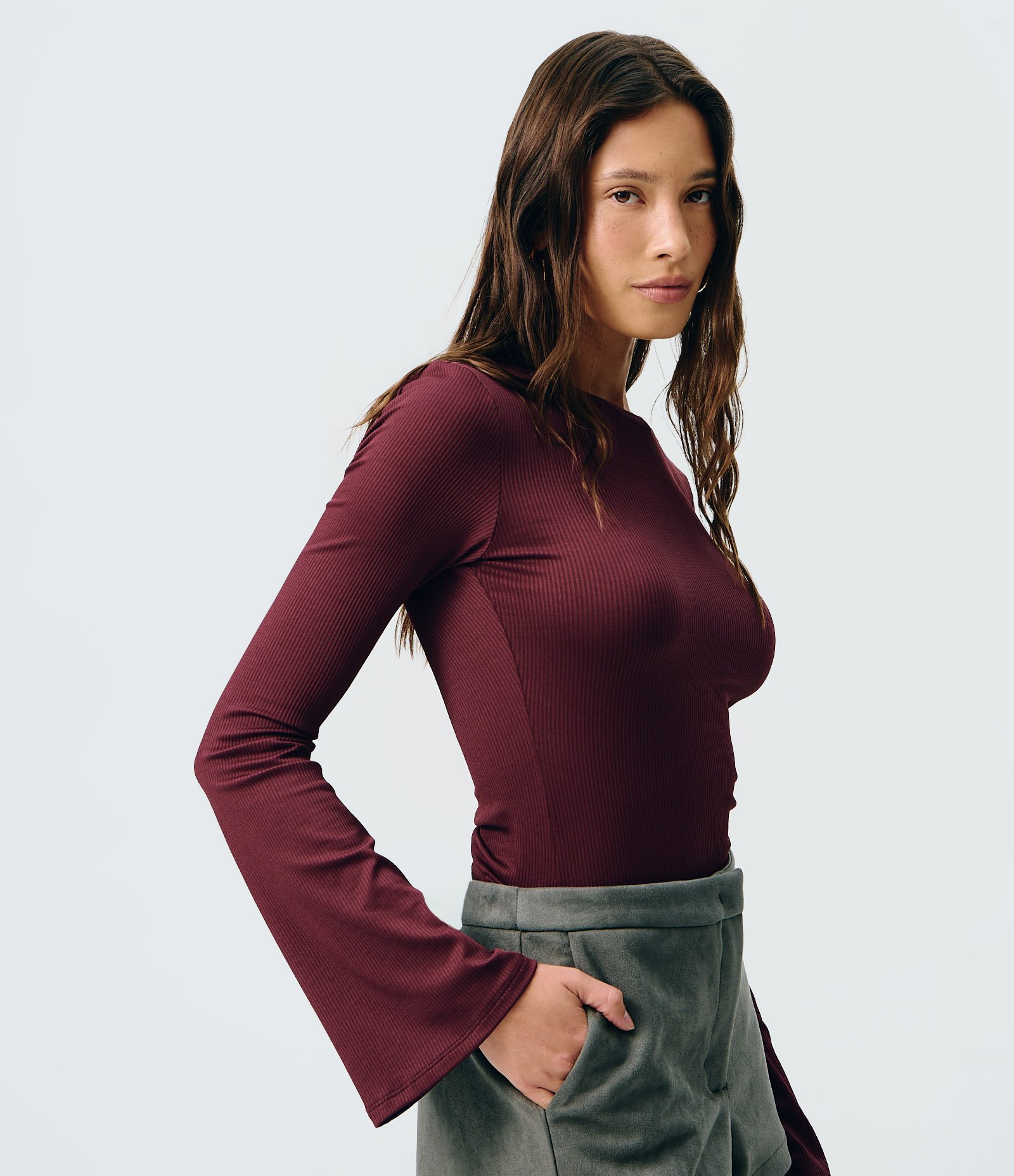 Blusa em Ribana com Manga Sino Vinho 1
