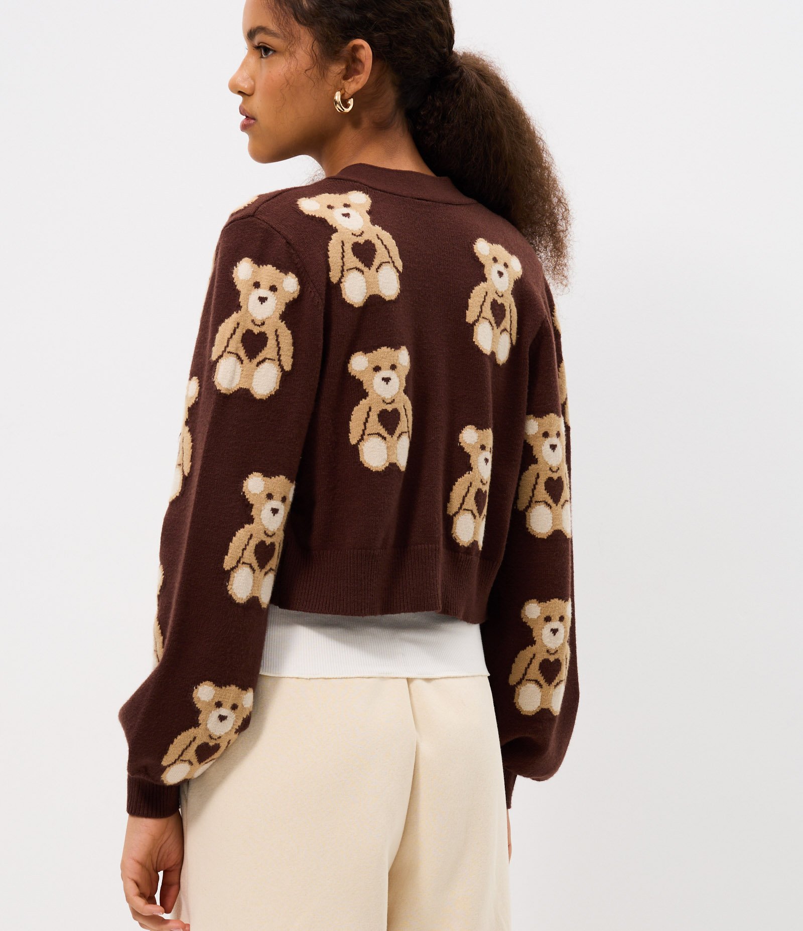Cardigan Curto em Jacquard com Botões e Ursinhos em Repetição Marrom 5