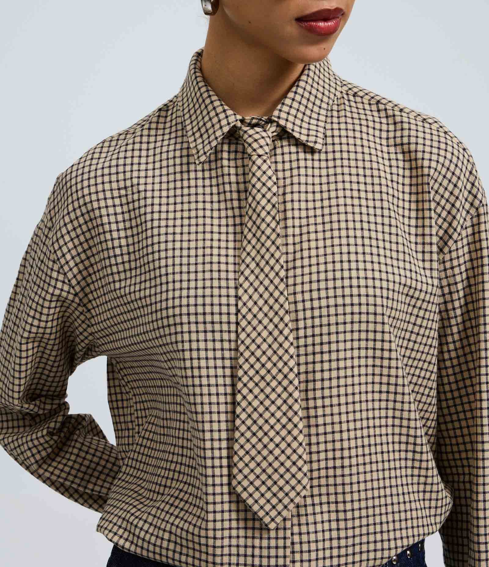 Camisa Xadrez Alongada Oversized com Gravata Bege 3