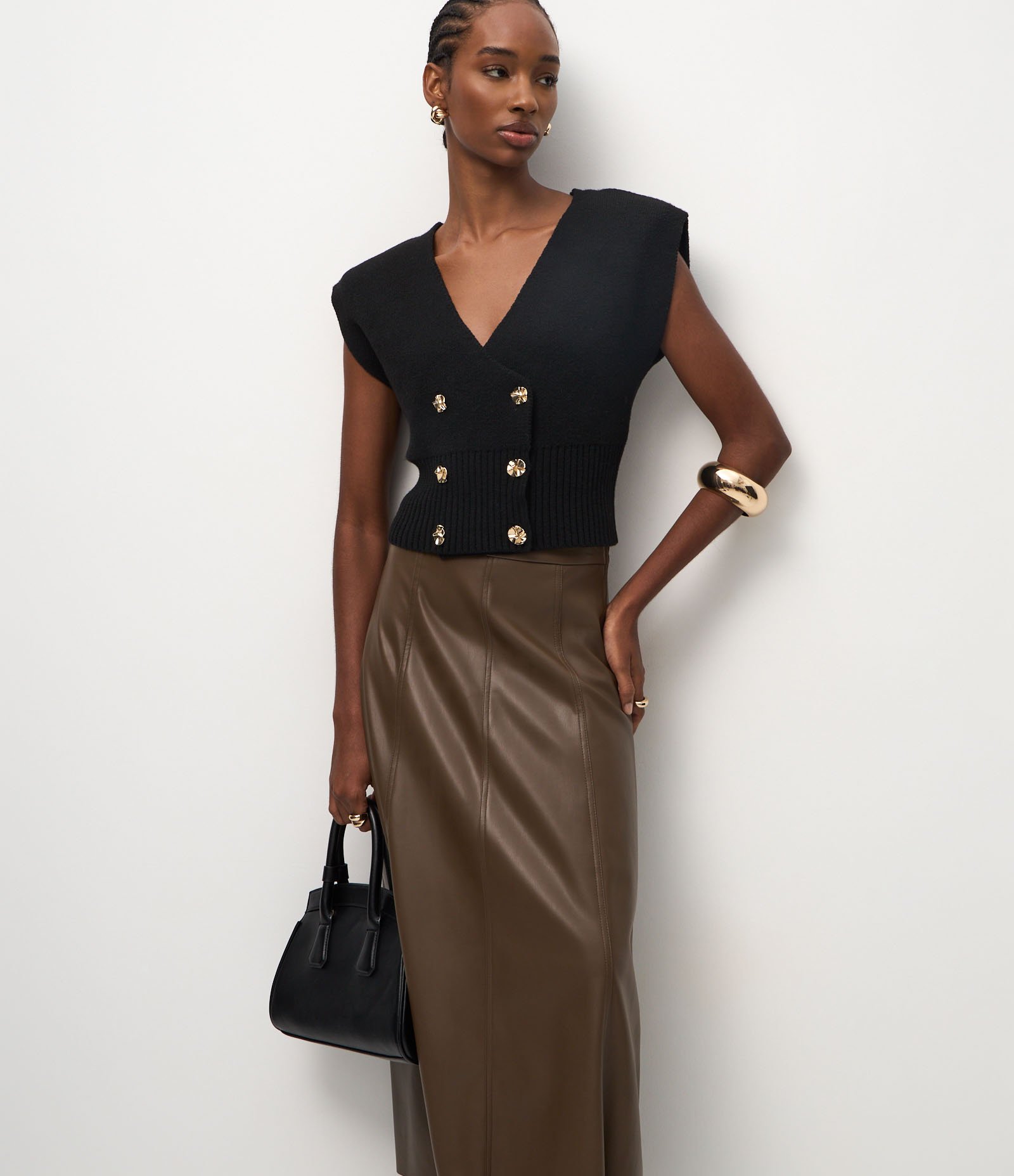 Saia Midi em PU com Recortes Frontais Marrom 2