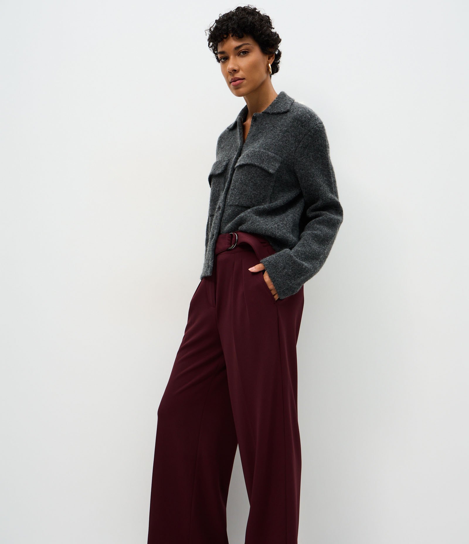 Calça Wide Leg em Crepe Cós com Fivela Vinho 2