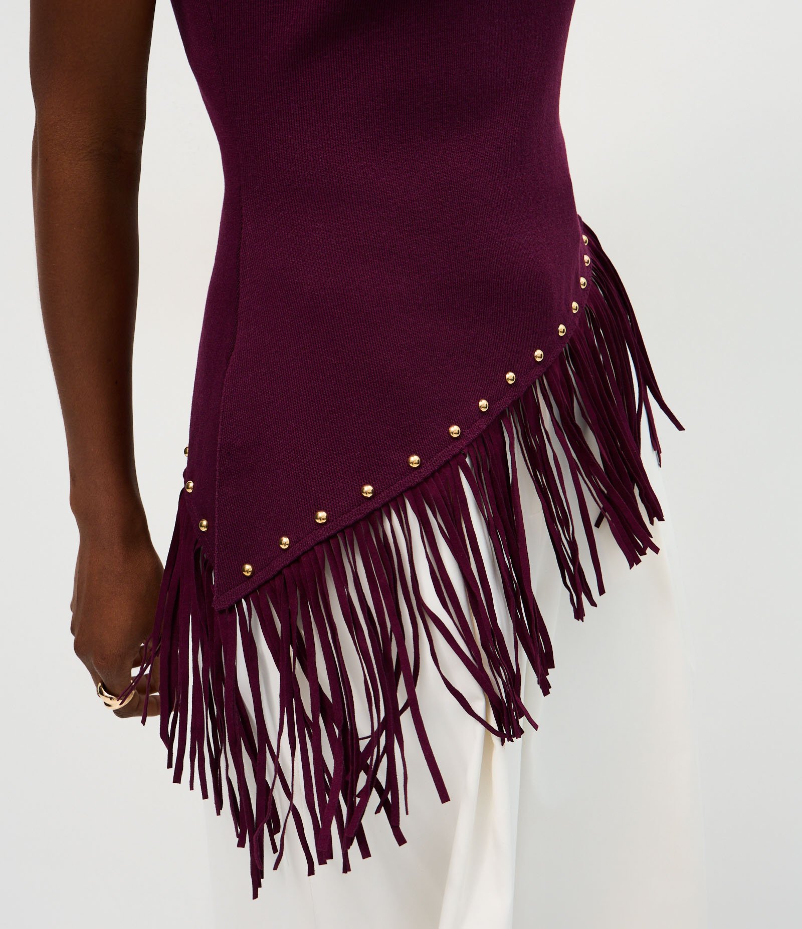 Blusa Assimétrica em Tricô com Franjas e Aplicação de Tachas Roxo 4