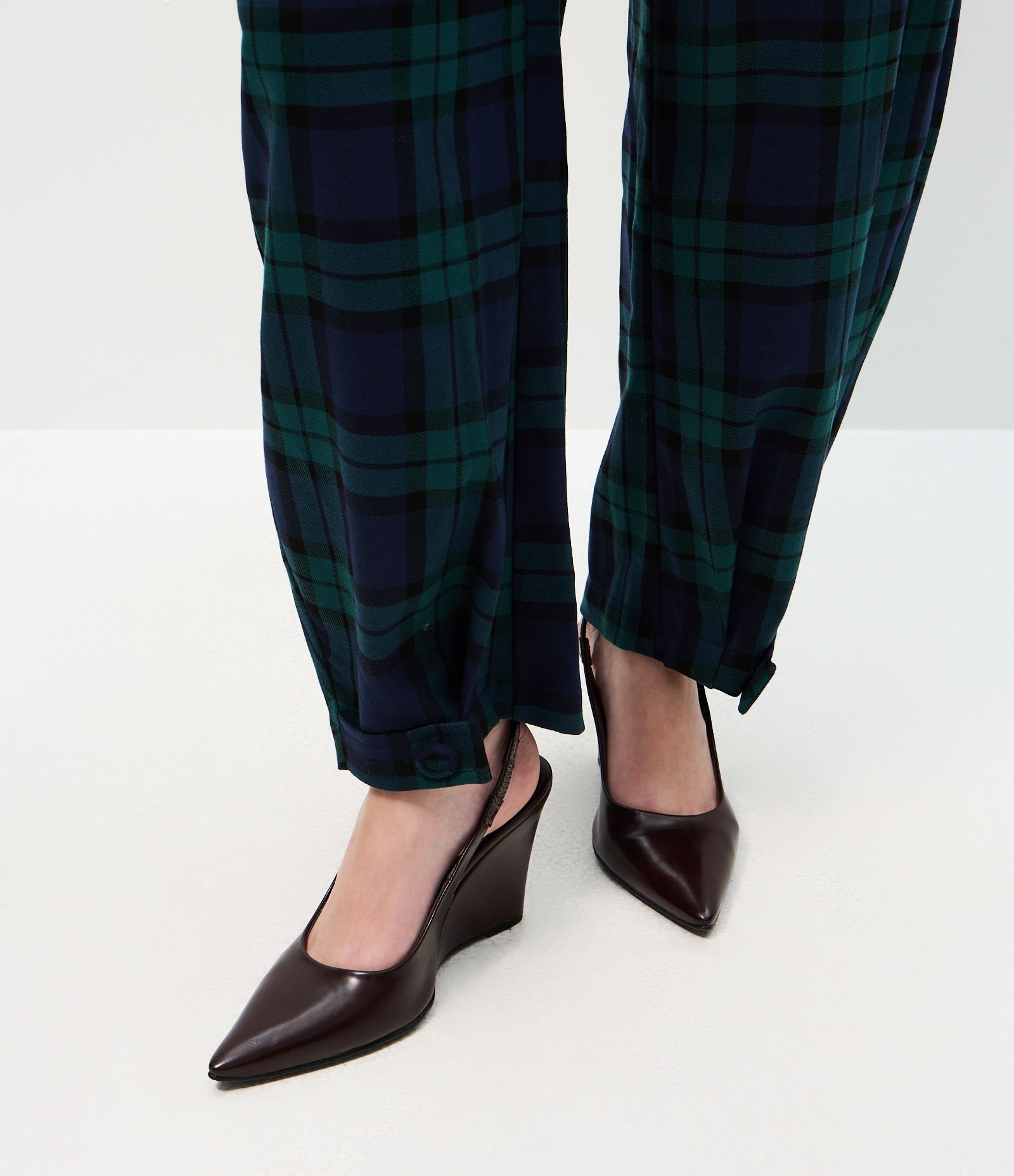 Calça Barrel Alfaiatada com Estampa Xadrez Verde/Azul 4