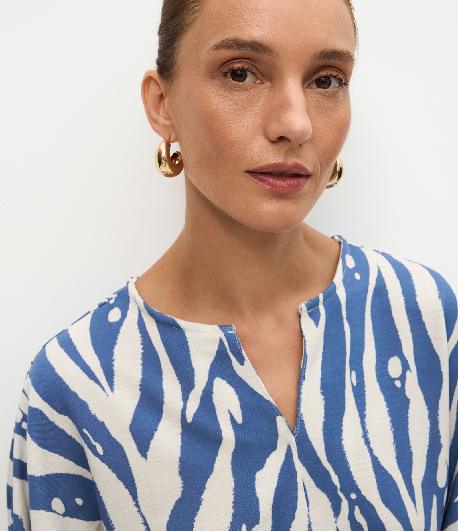 Blusa em Piquet com Elástico nas Mangas e Estampa Abstrata Azul 3