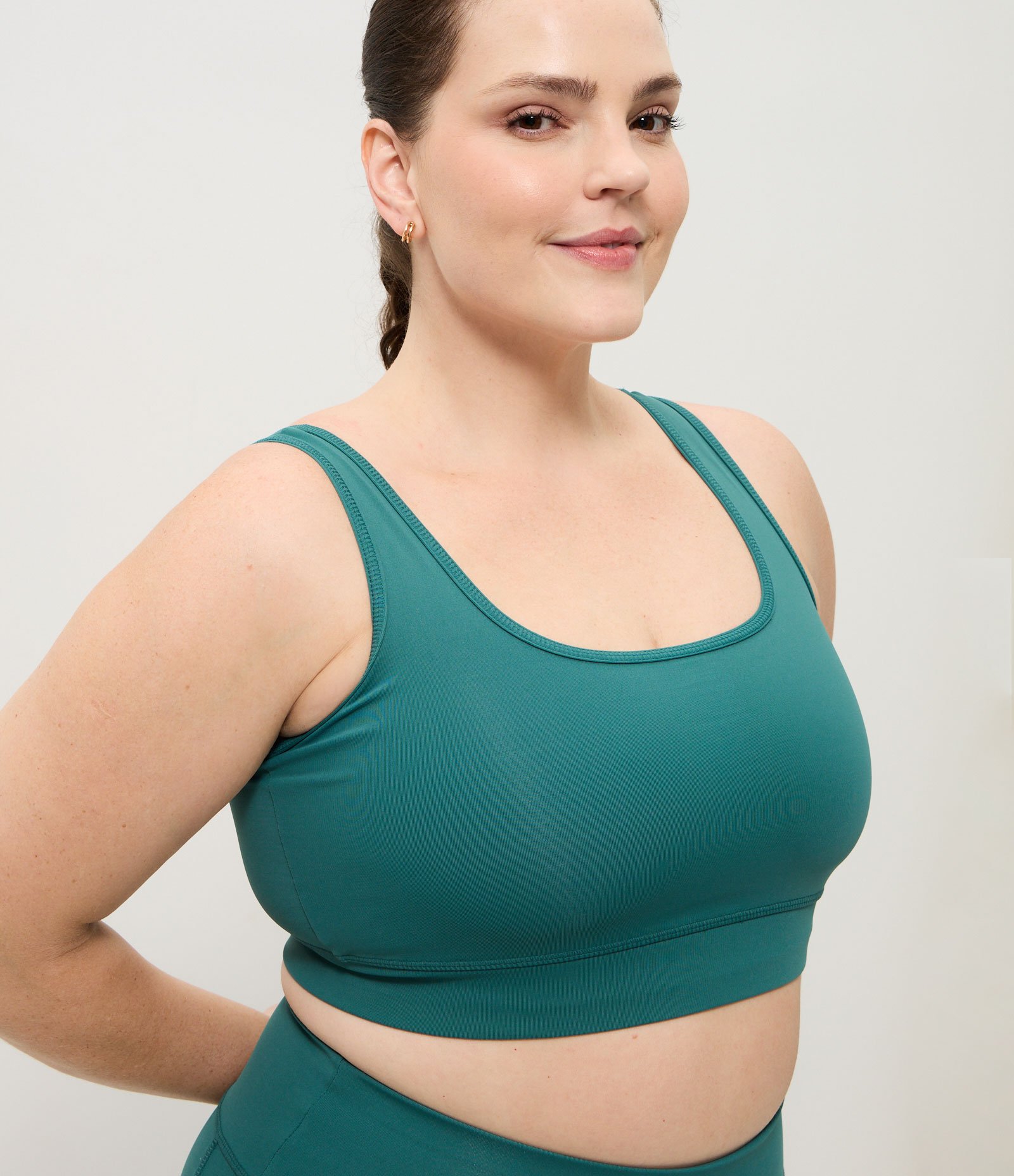 Top Esportivo Dry com Alças Largas Curve & Plus Size Verde 3