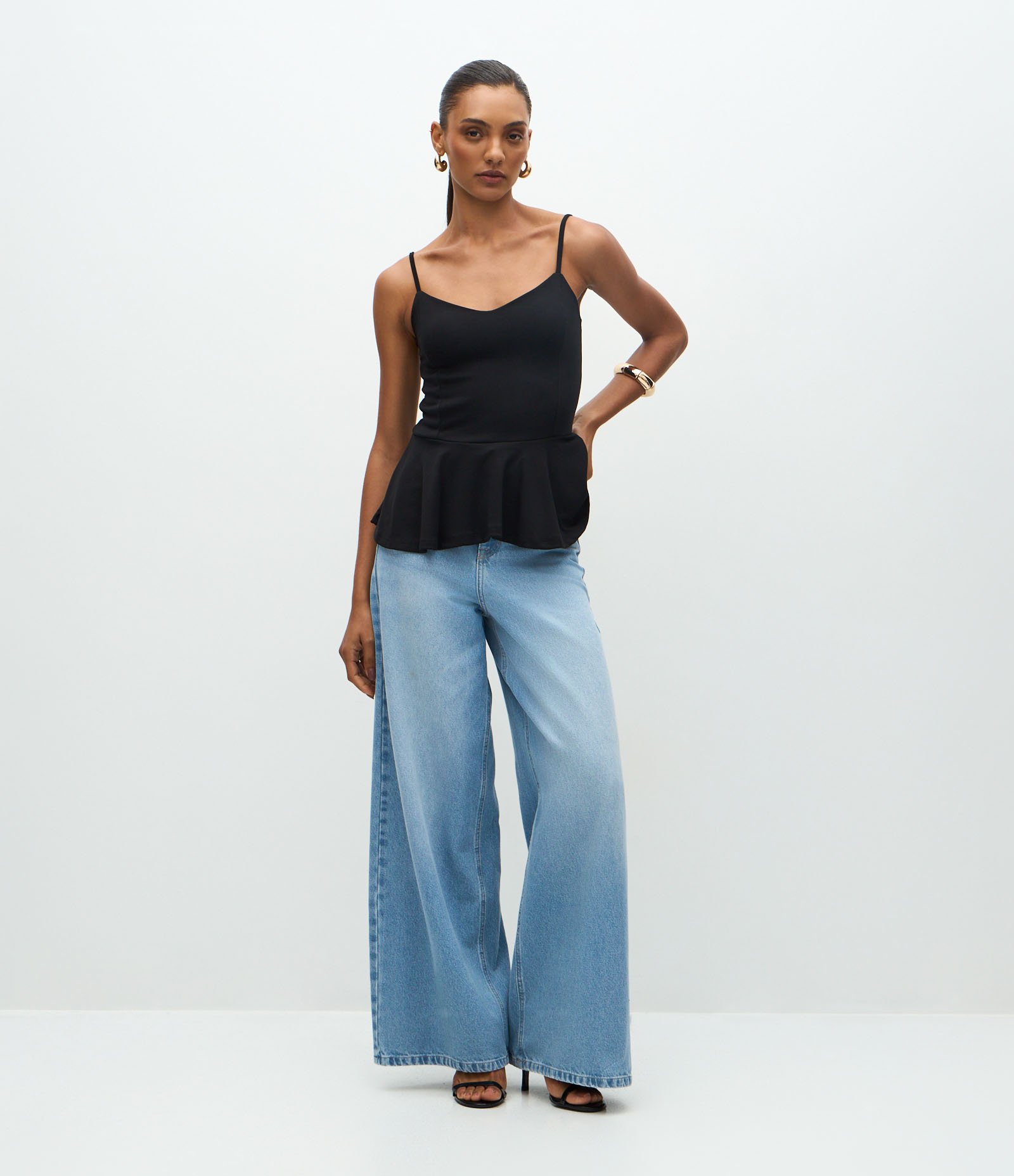 Blusa Peplum em Ponto Roma com Alça Fina Regulável Preto 2