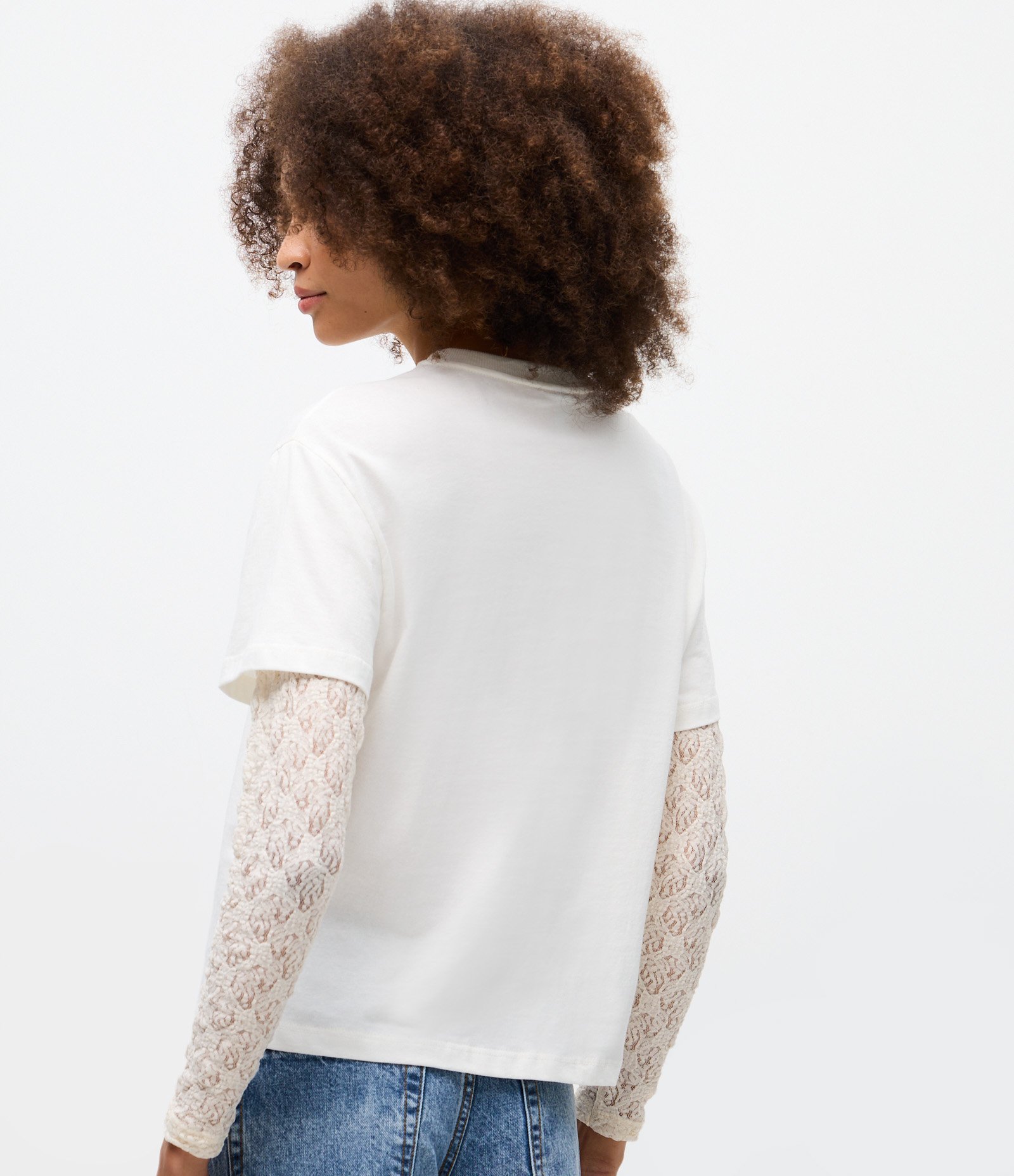 Camiseta com Manga Longa de Renda Sobreposta Off White 4