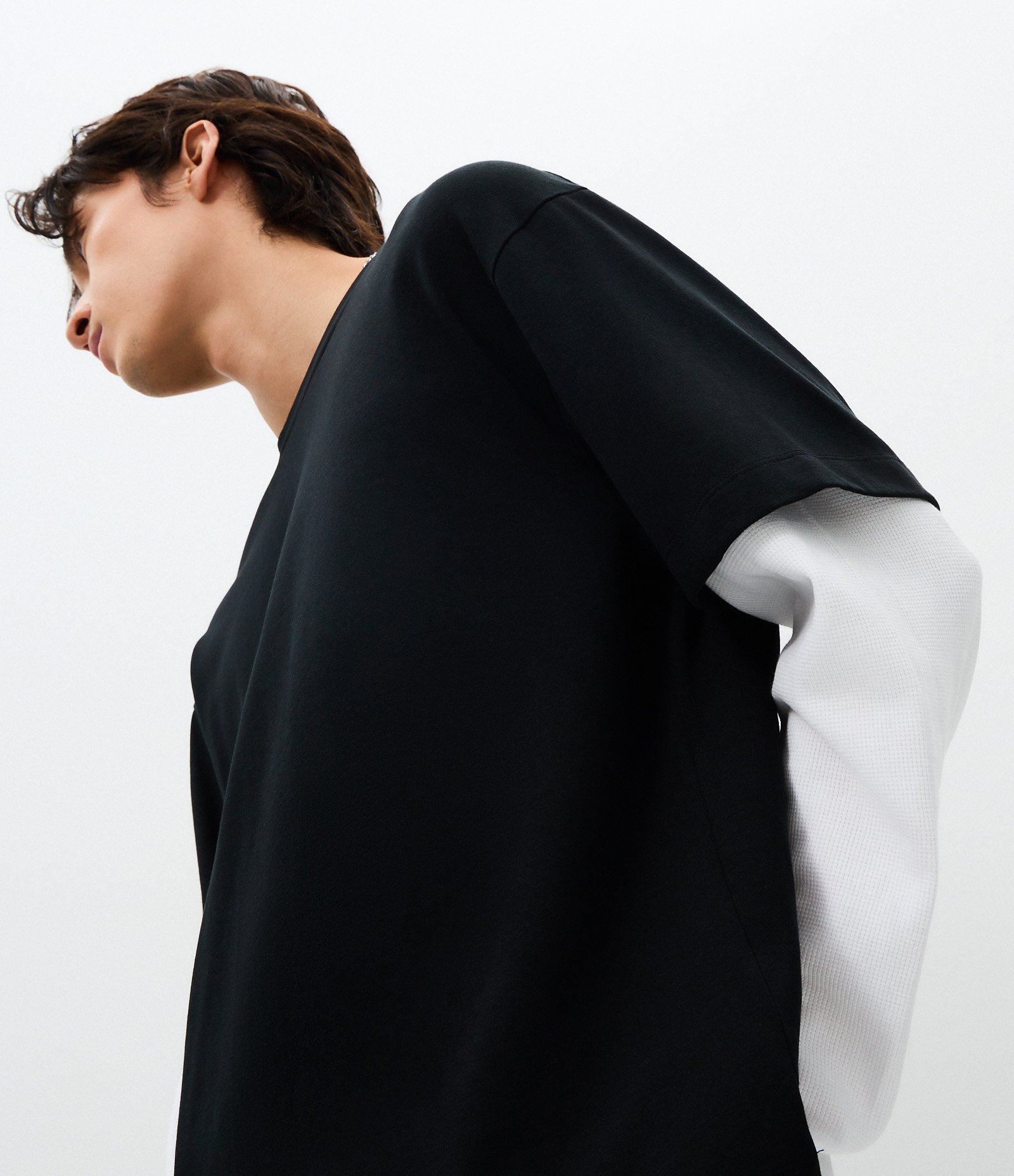 Camiseta Oversized Manga Longa em Algodão com Manga Curta Sobreposta Preto 3