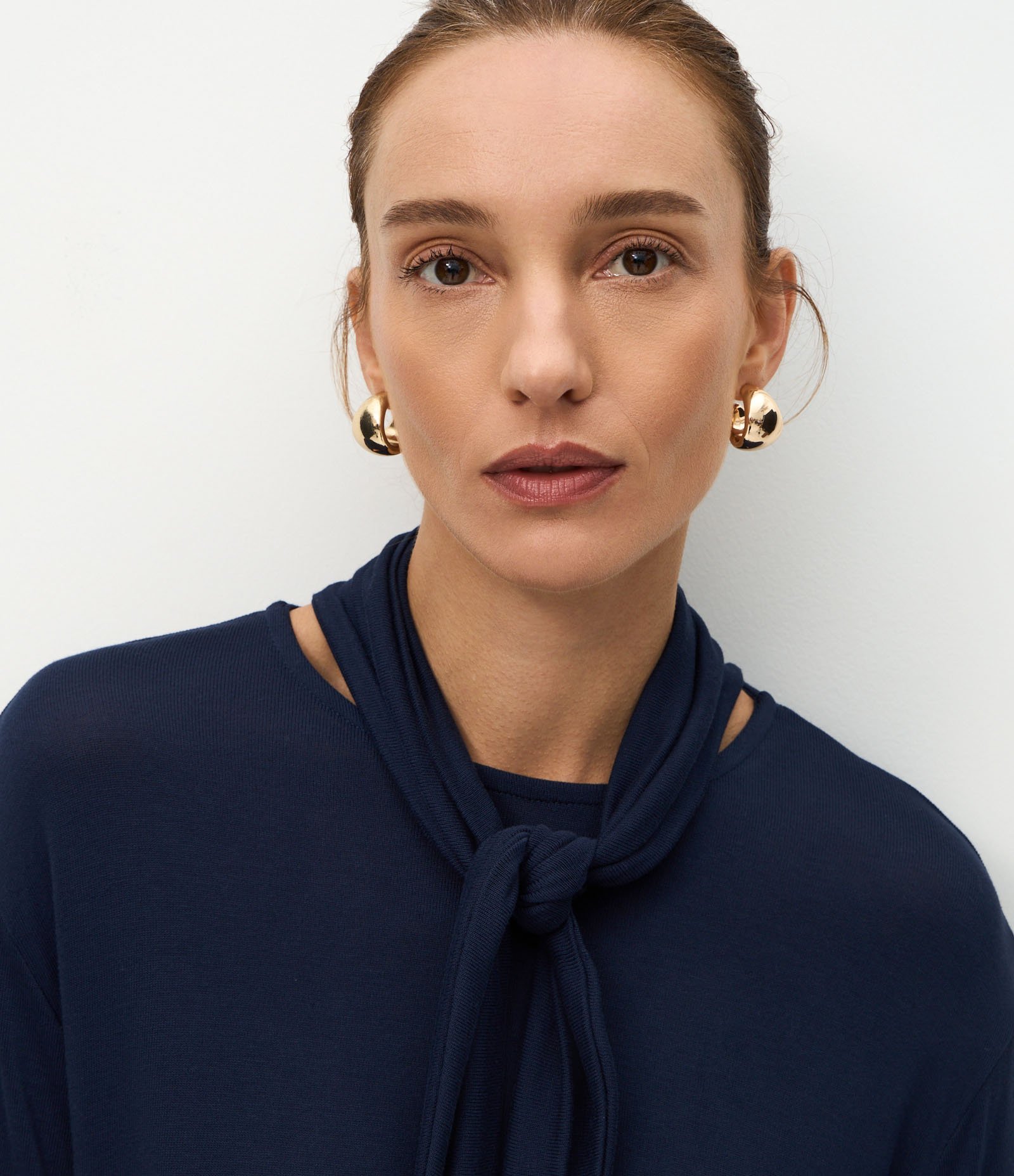 Blusa em Tricô com Gola Laço Azul 3