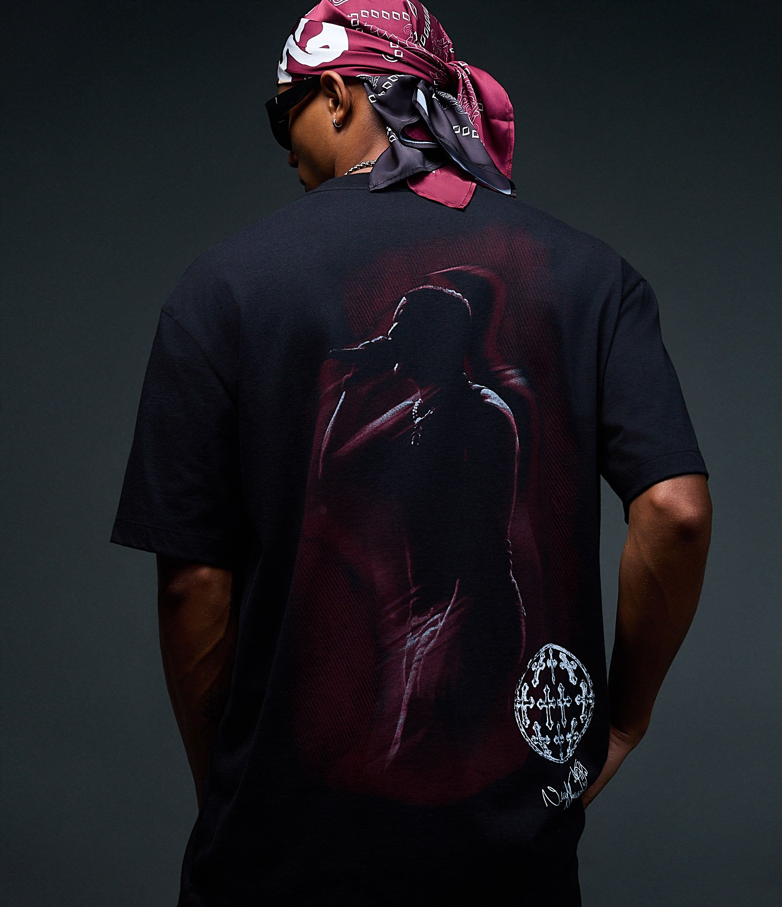 Camiseta Relaxed em Algodão com Estampa Veigh Preto 4