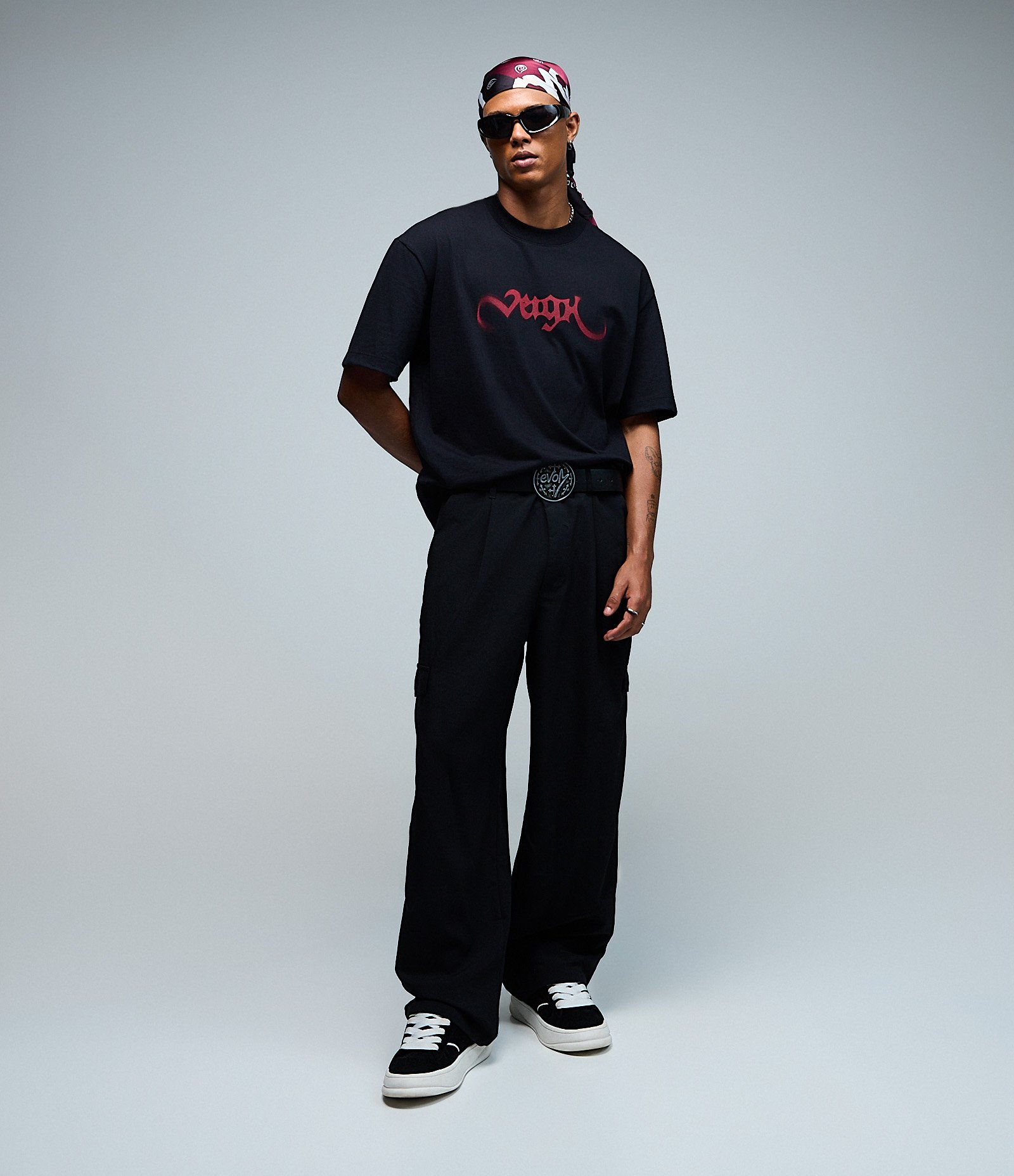 Camiseta Relaxed em Algodão com Estampa Veigh Preto 6