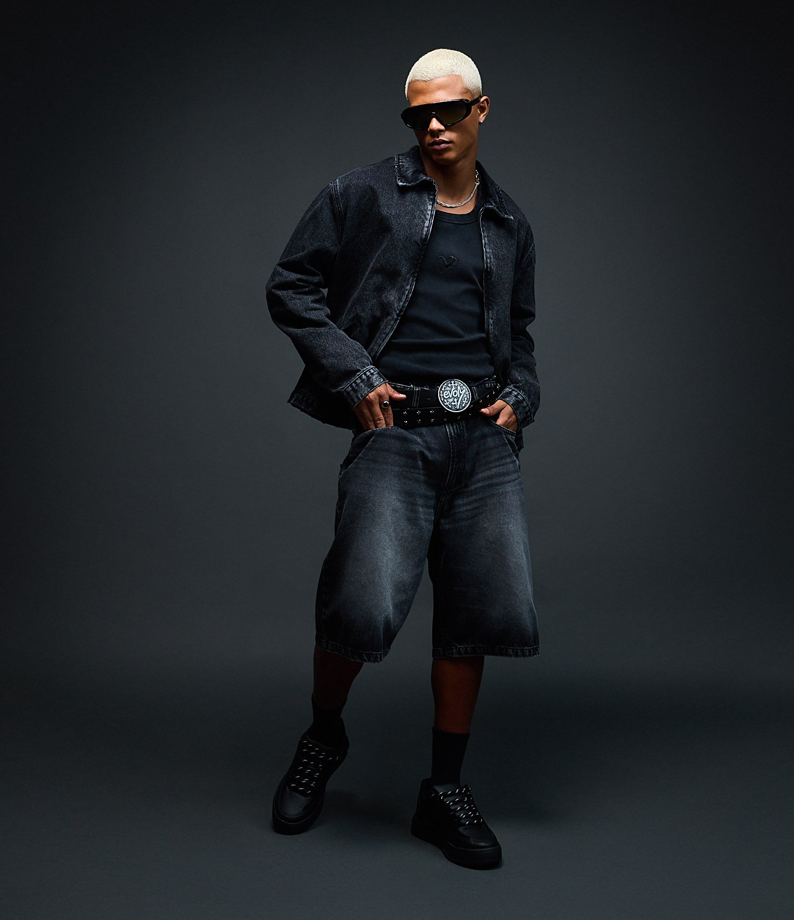 Jaqueta Boxy Denim Jeans com Estampa EVOM Veigh Preto 2