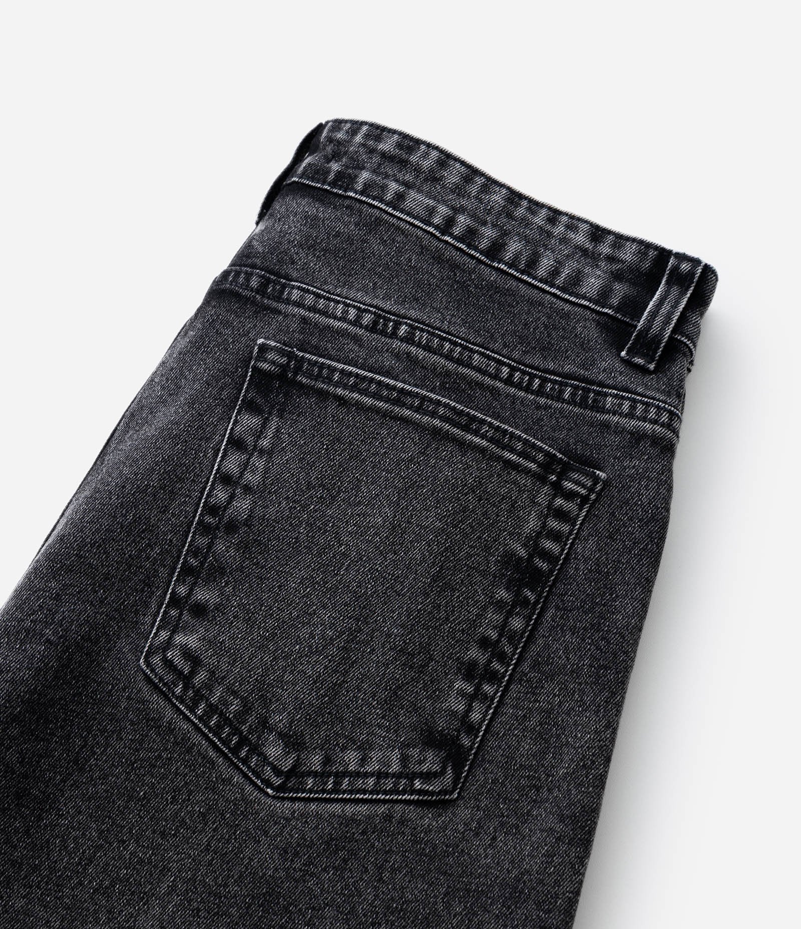 Calça em Jeans Reta Vintage Preto 5