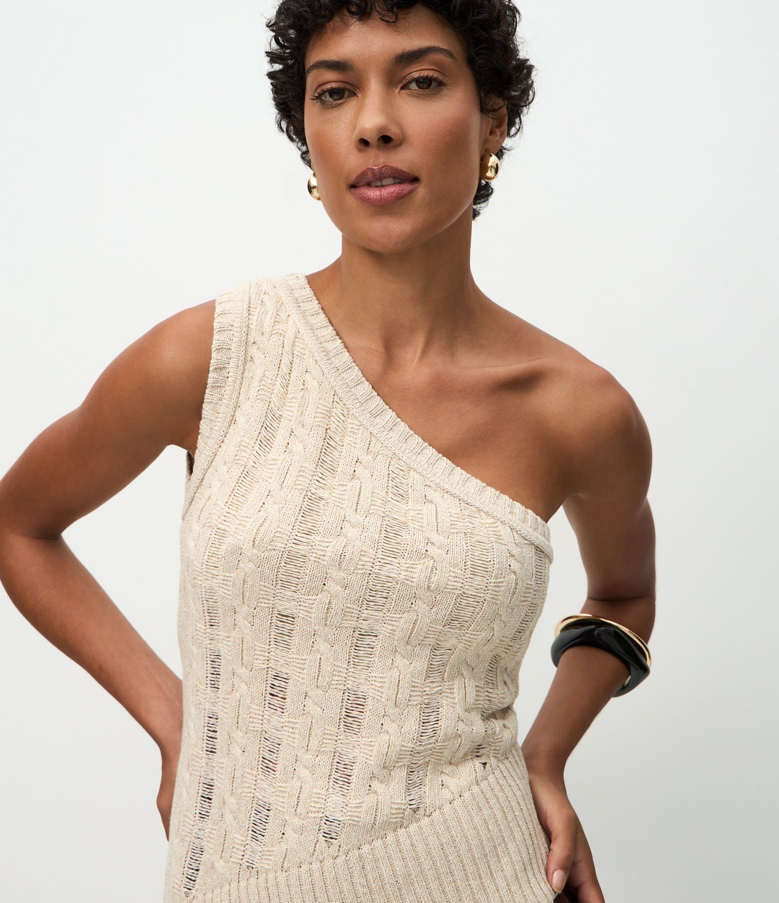 Blusa Texturizada em Tricô com Ombro Só Bege 3