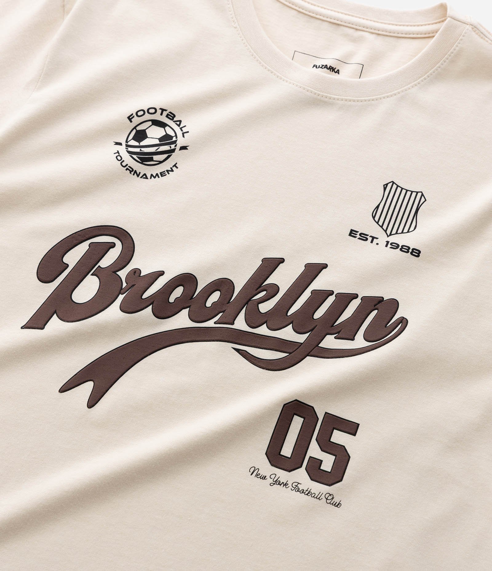Camiseta Infantil com Estampa Lettering Esportivo Brooklyn – Tam 5 a 14 Anos Bege Claro 4