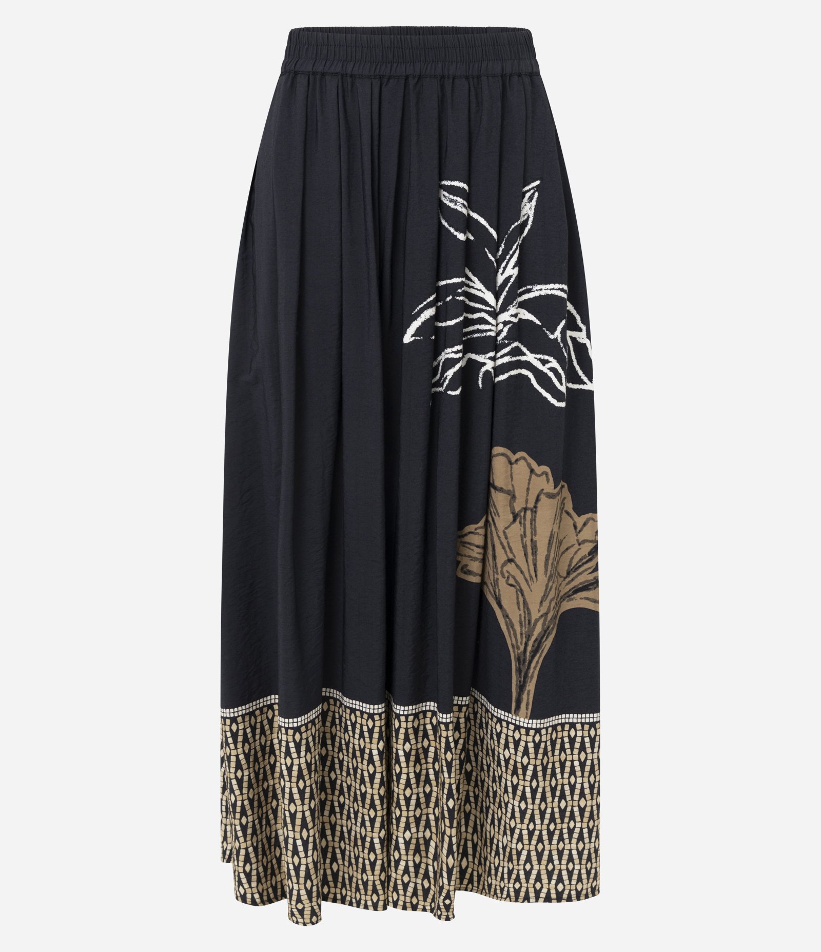 Saia Midi Evasê com Estampa de Folhagem Preto 1
