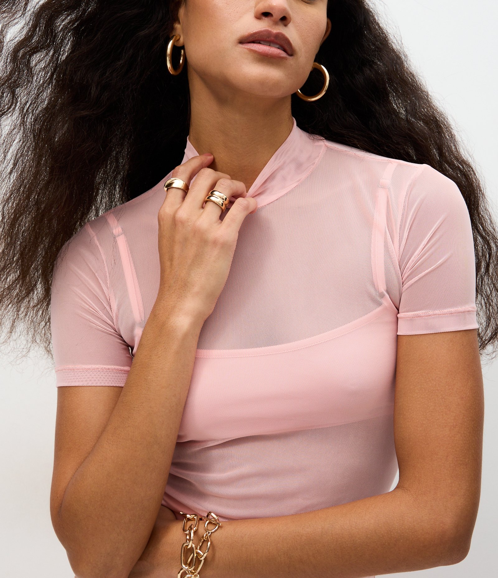 Blusa com Manga Curta e Gola Alta em Tule Rosa 4
