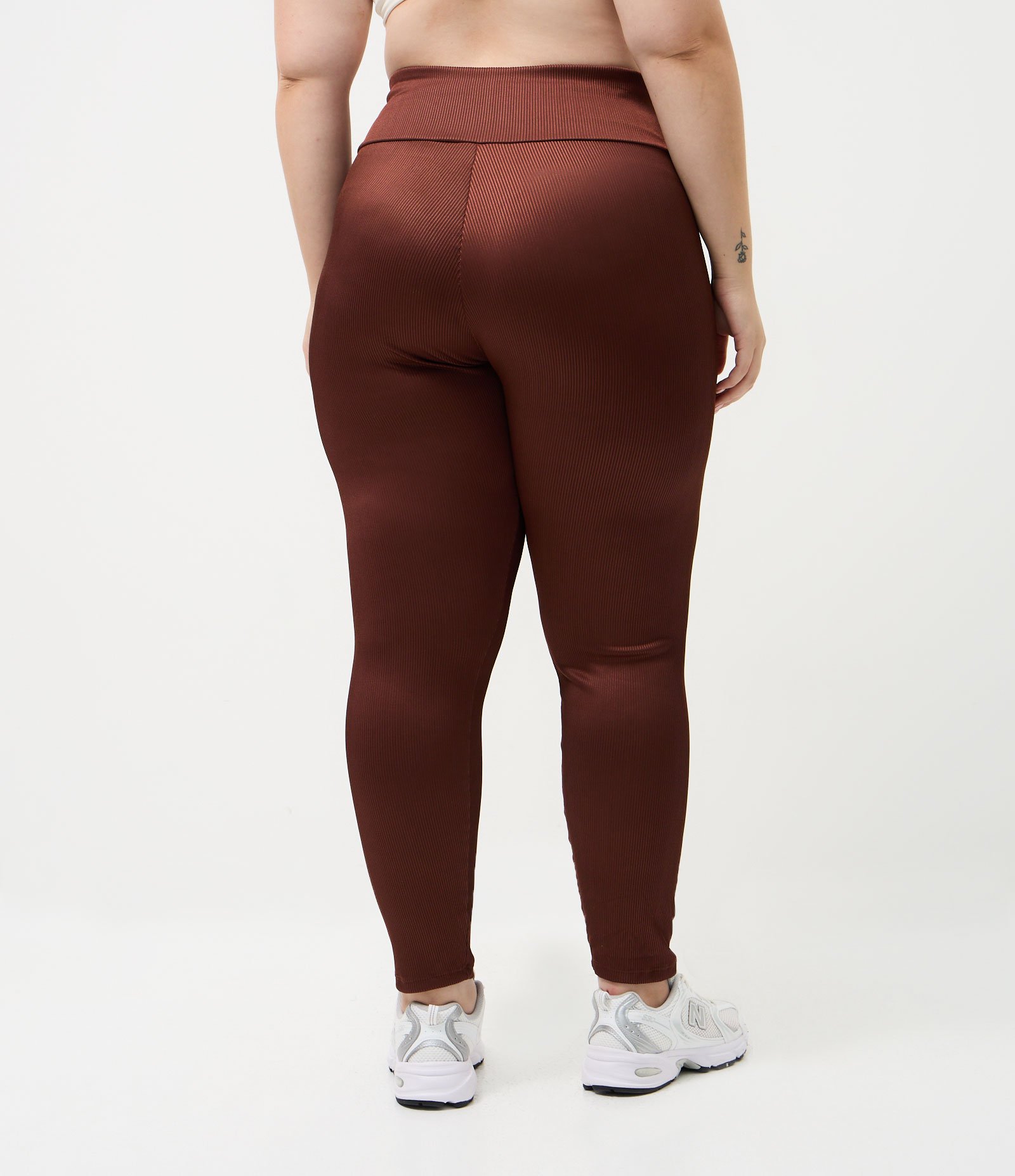 Calça Legging Esportiva em Ribana Curve & Plus Size Marrom 4