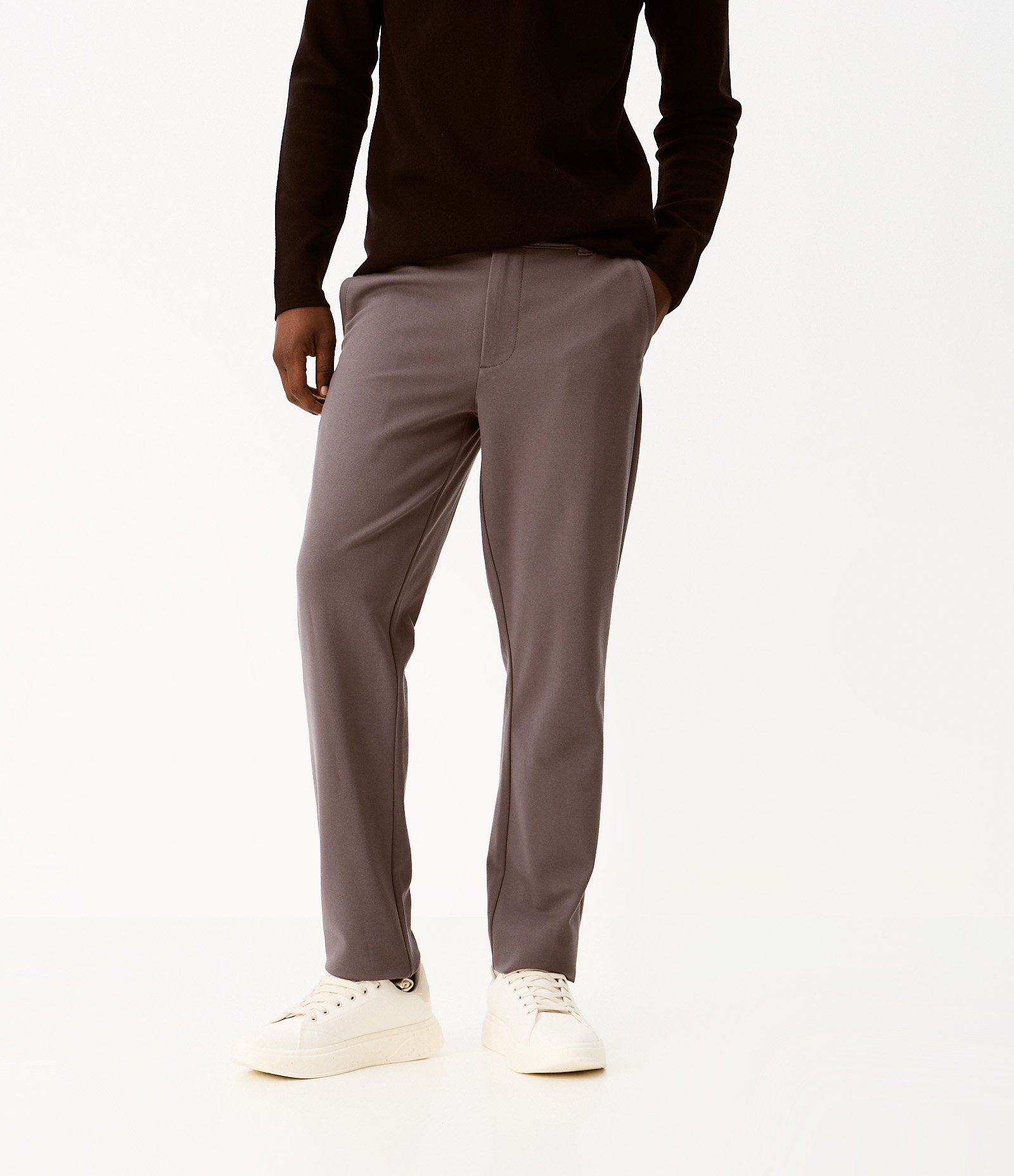 Calça Slim em Sarja Performance Cinza 2