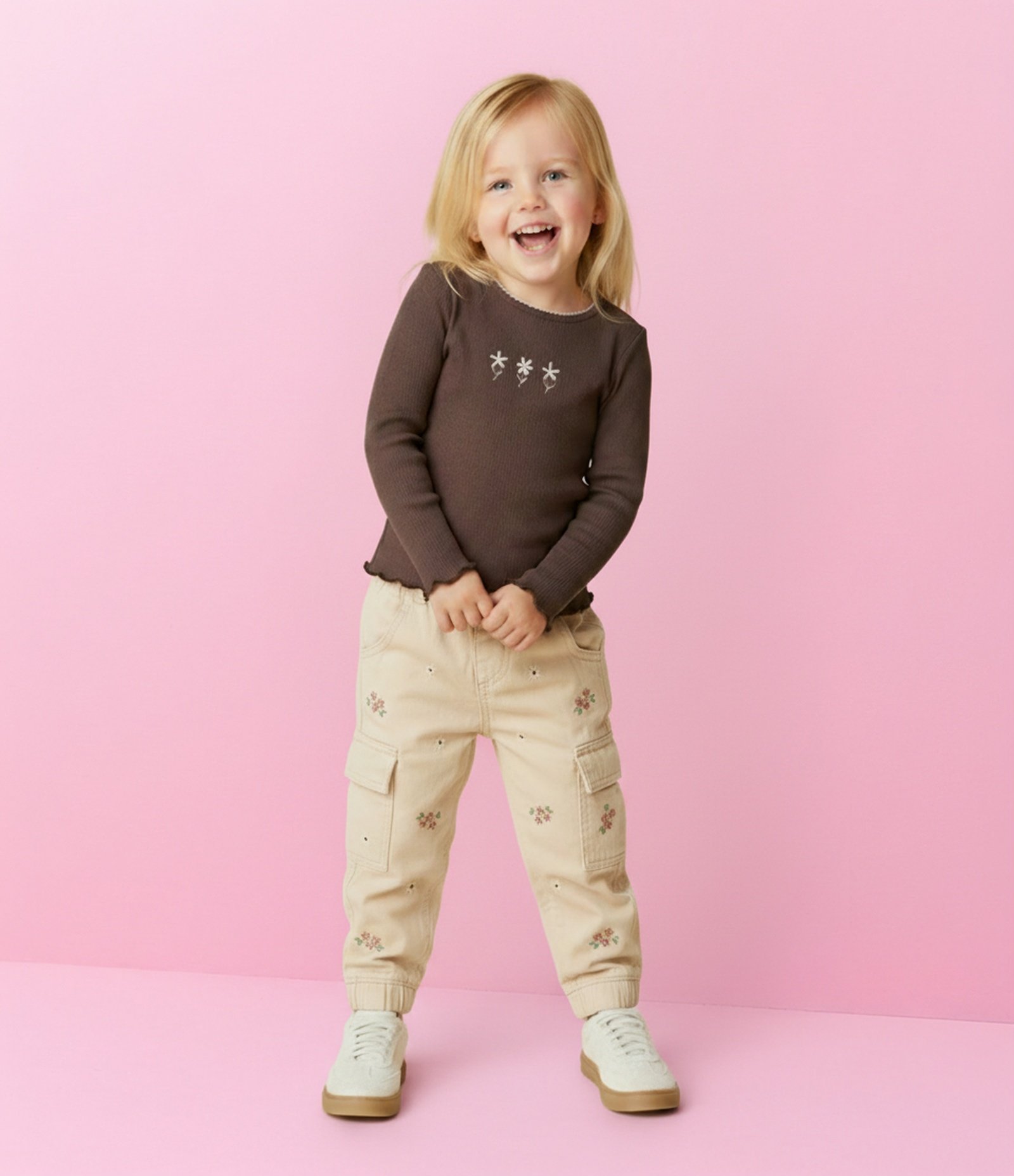 Calça Infantil em Sarja com Bordados Florais – Tam 1 a 6 Anos Bege Claro 1