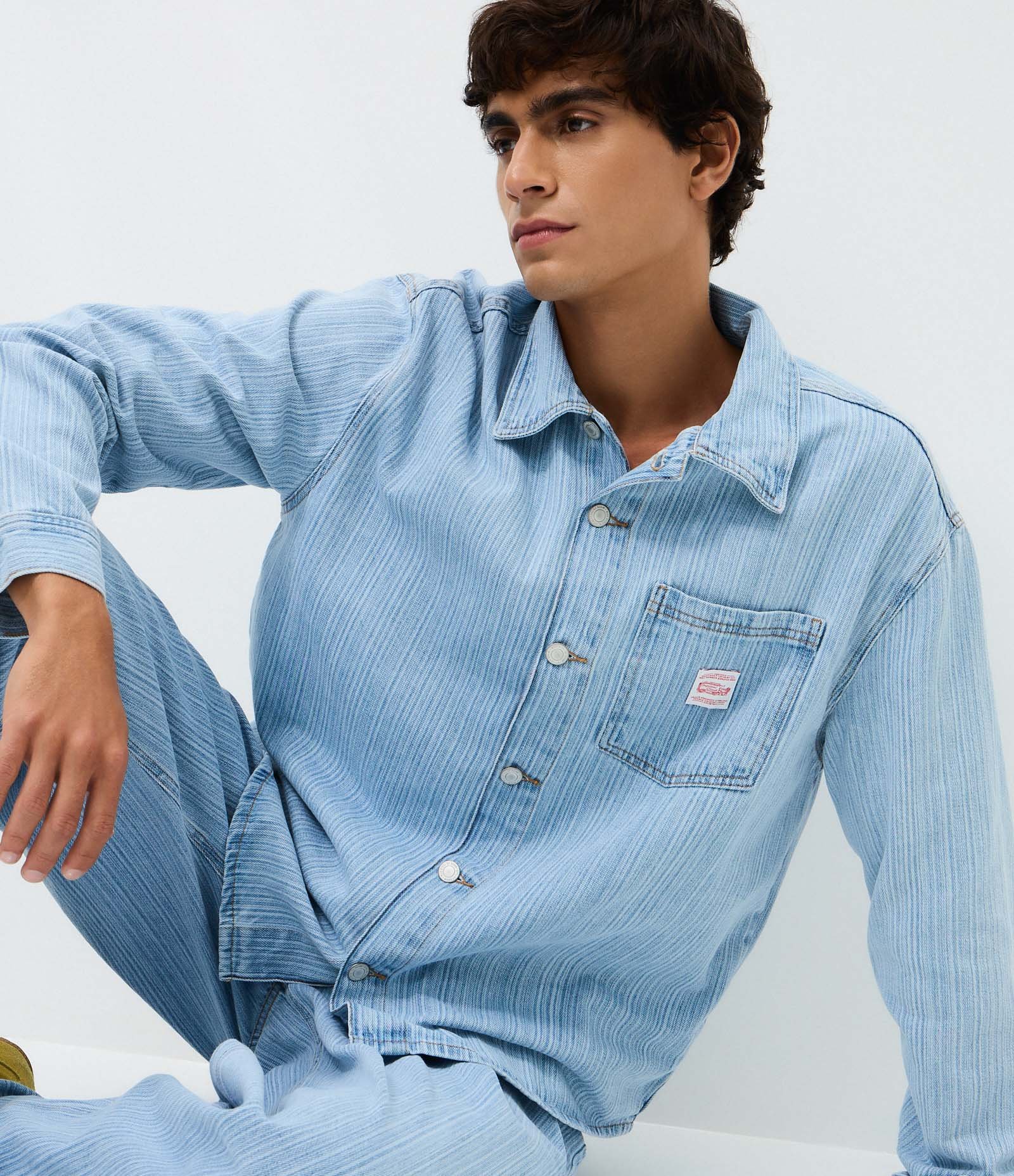 Camisa Boxy Manga Longa em Jeans Liso com Textura Azul 3