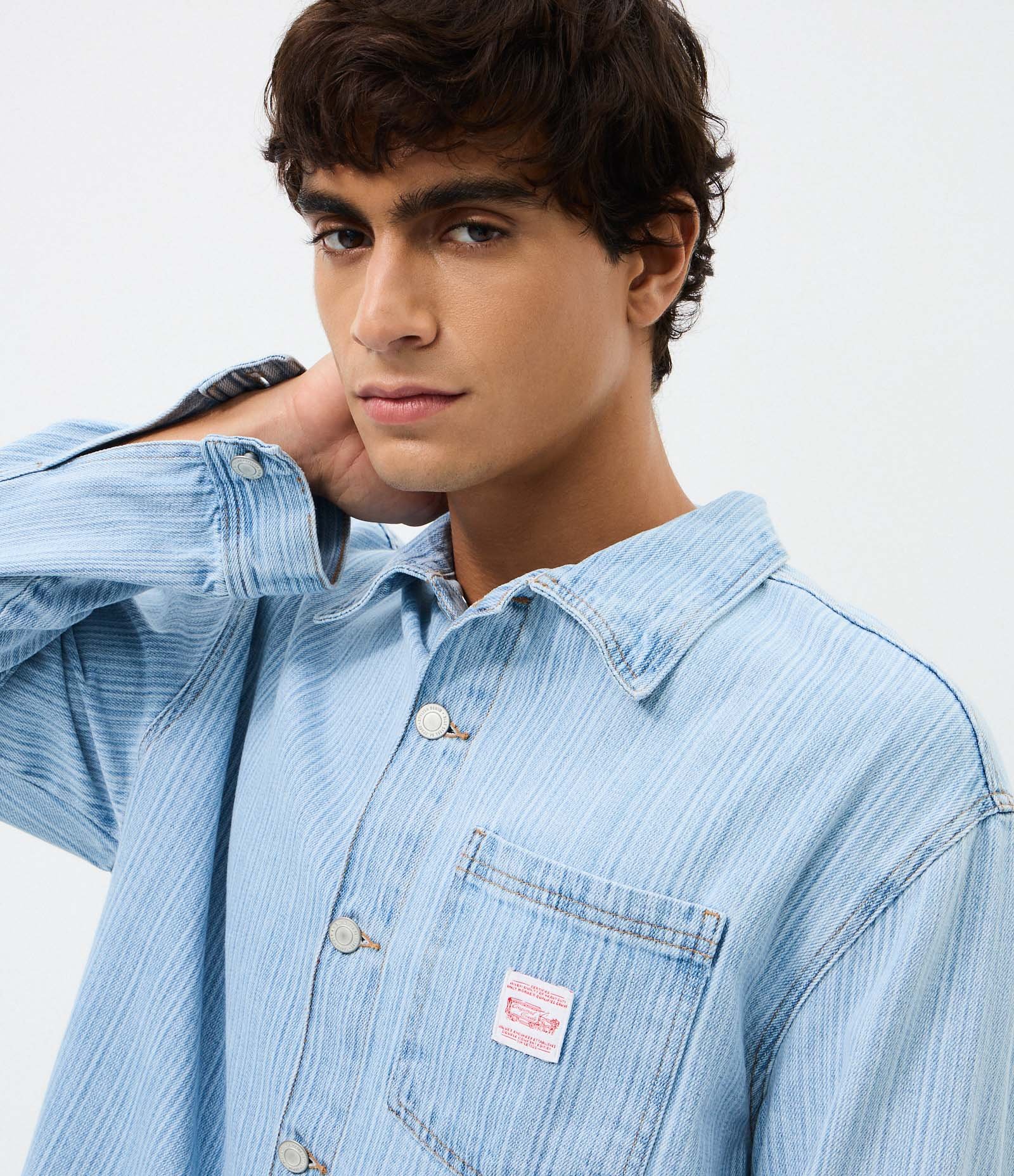 Camisa Boxy Manga Longa em Jeans Liso com Textura Azul 4