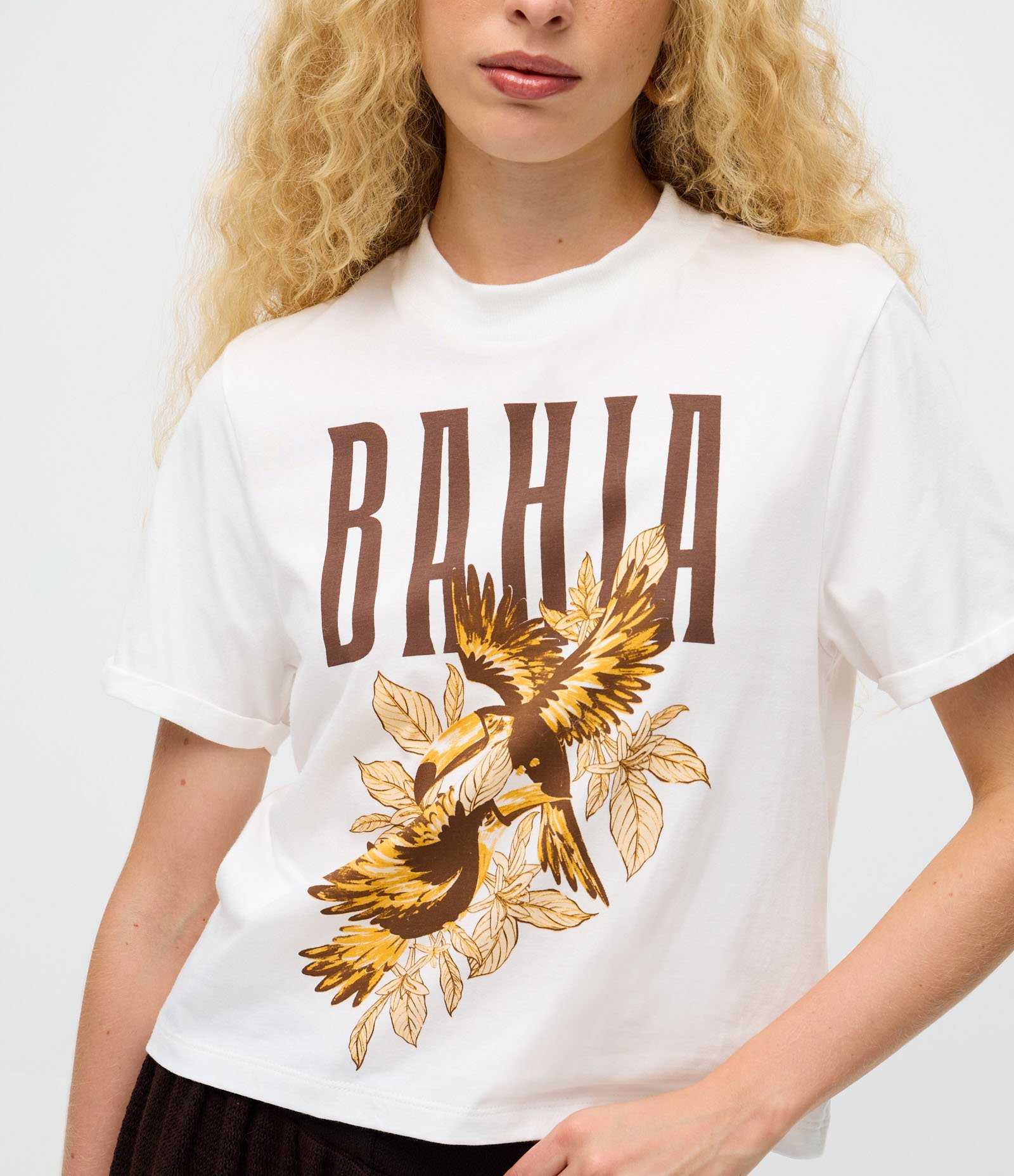 Blusa com Lettering Bahia e Estampa Tucanos Branco 3