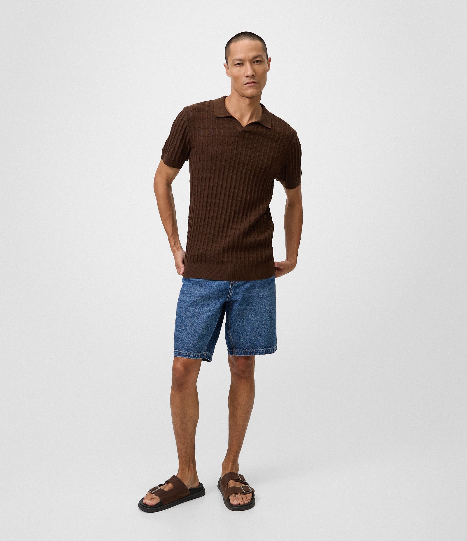 Blusa Polo com Textura Retangular Marrom 2