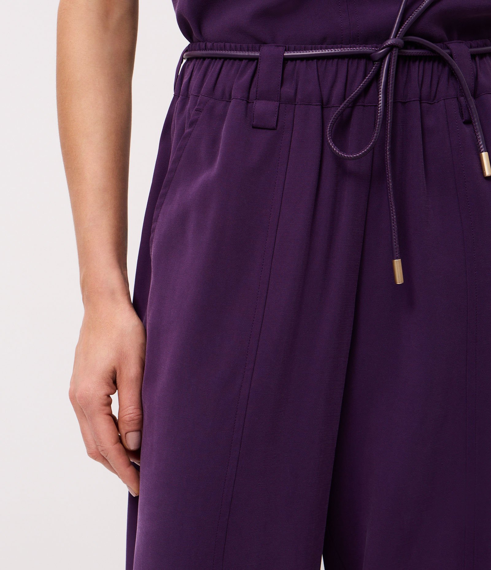 Calça Cenoura com Cós Elástico e Cinto para Amarração Roxo 4